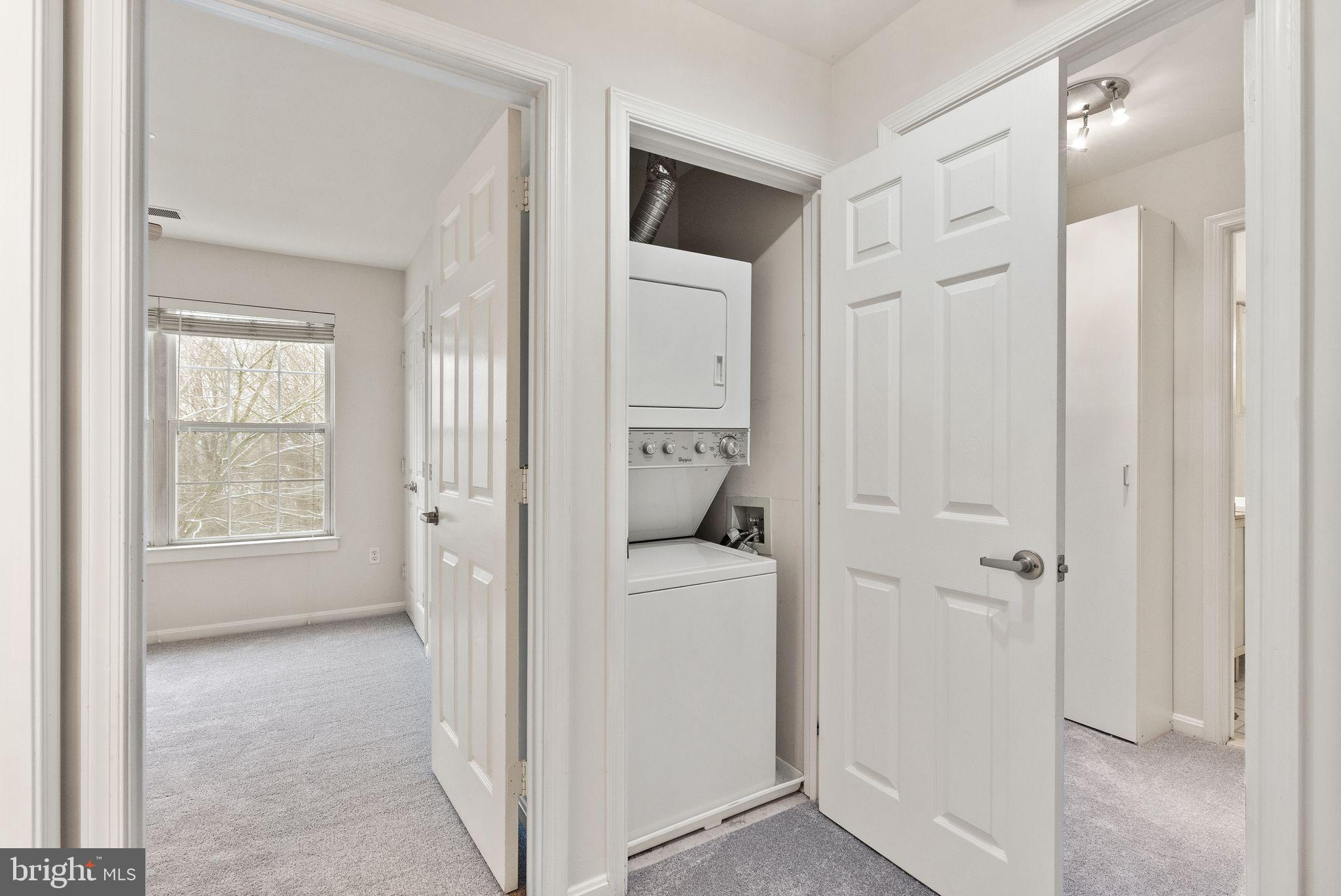 STRATFORD PLACE AT KINGS - Residential