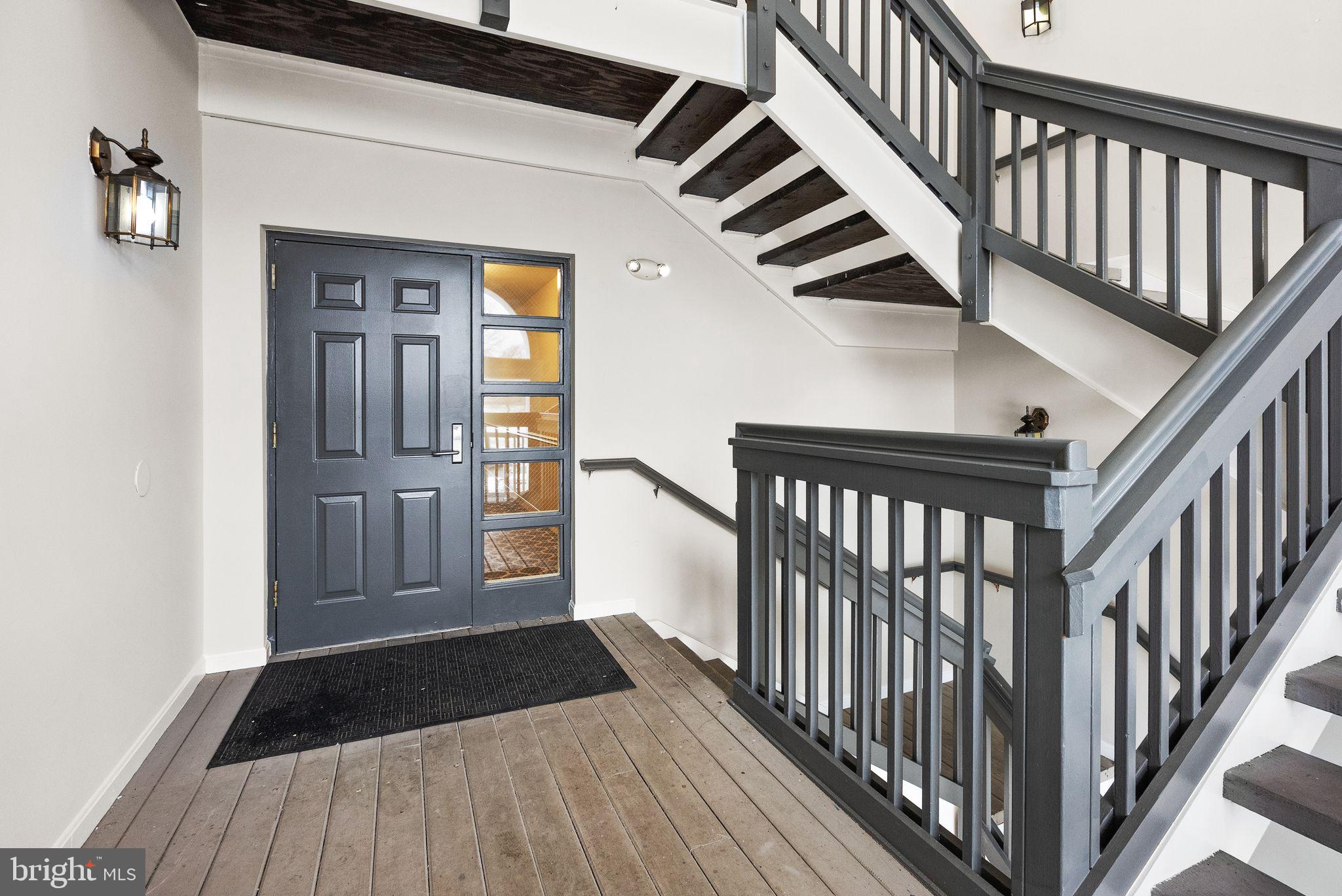 STRATFORD PLACE AT KINGS - Residential