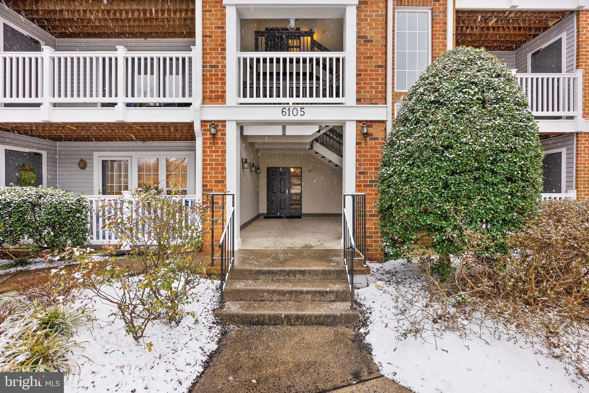 STRATFORD PLACE AT KINGS - Residential