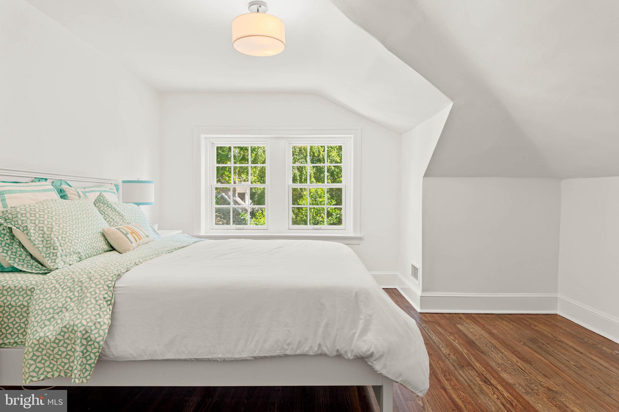 CHESTNUT HILL - Residential