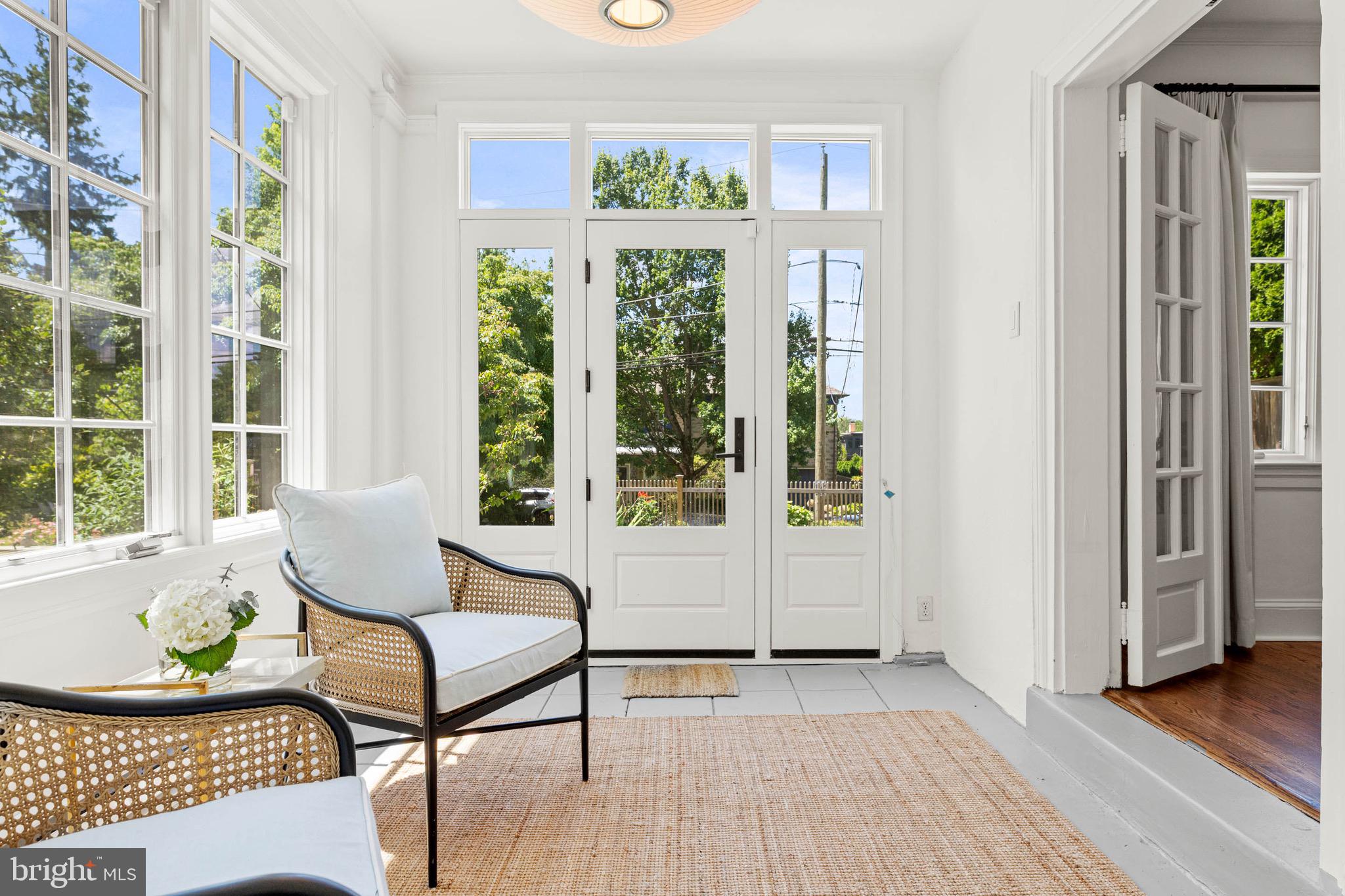CHESTNUT HILL - Residential