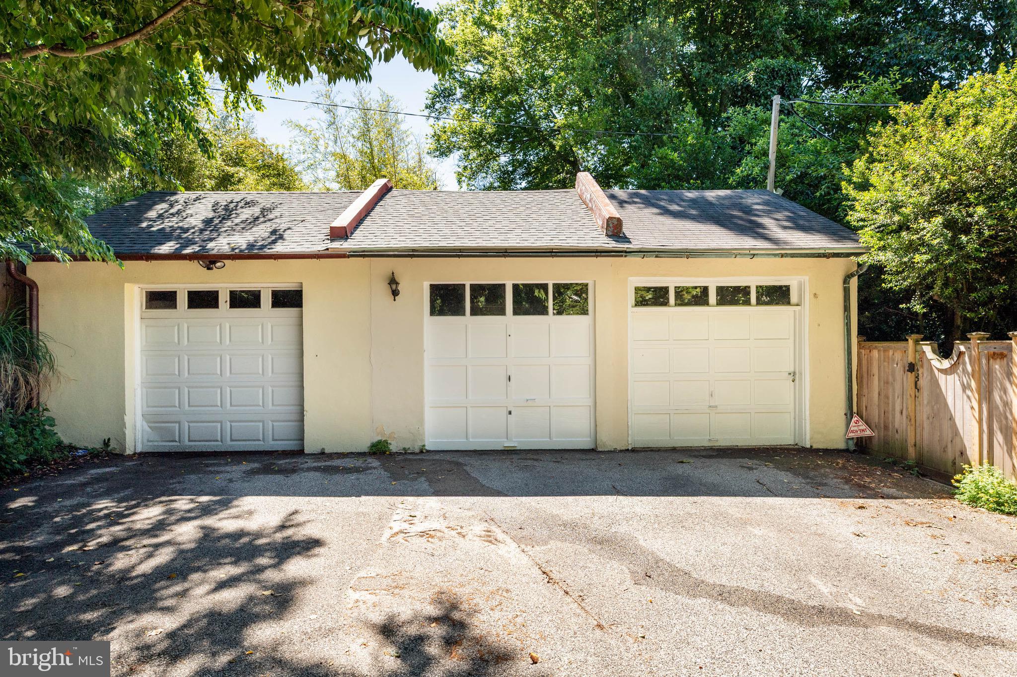 CHESTNUT HILL - Residential
