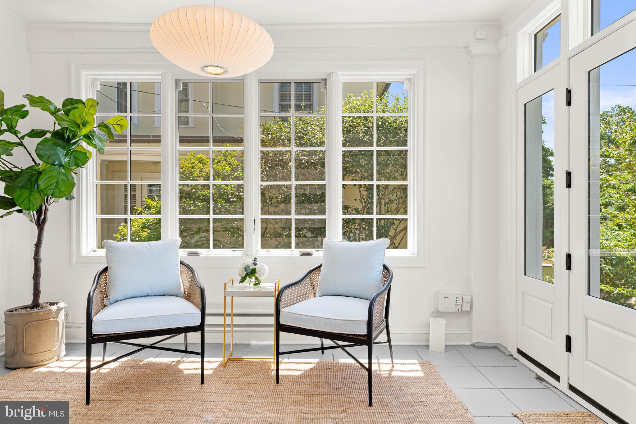 CHESTNUT HILL - Residential