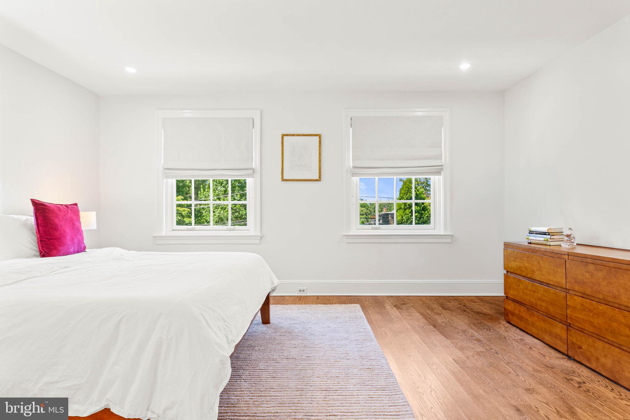 CHESTNUT HILL - Residential