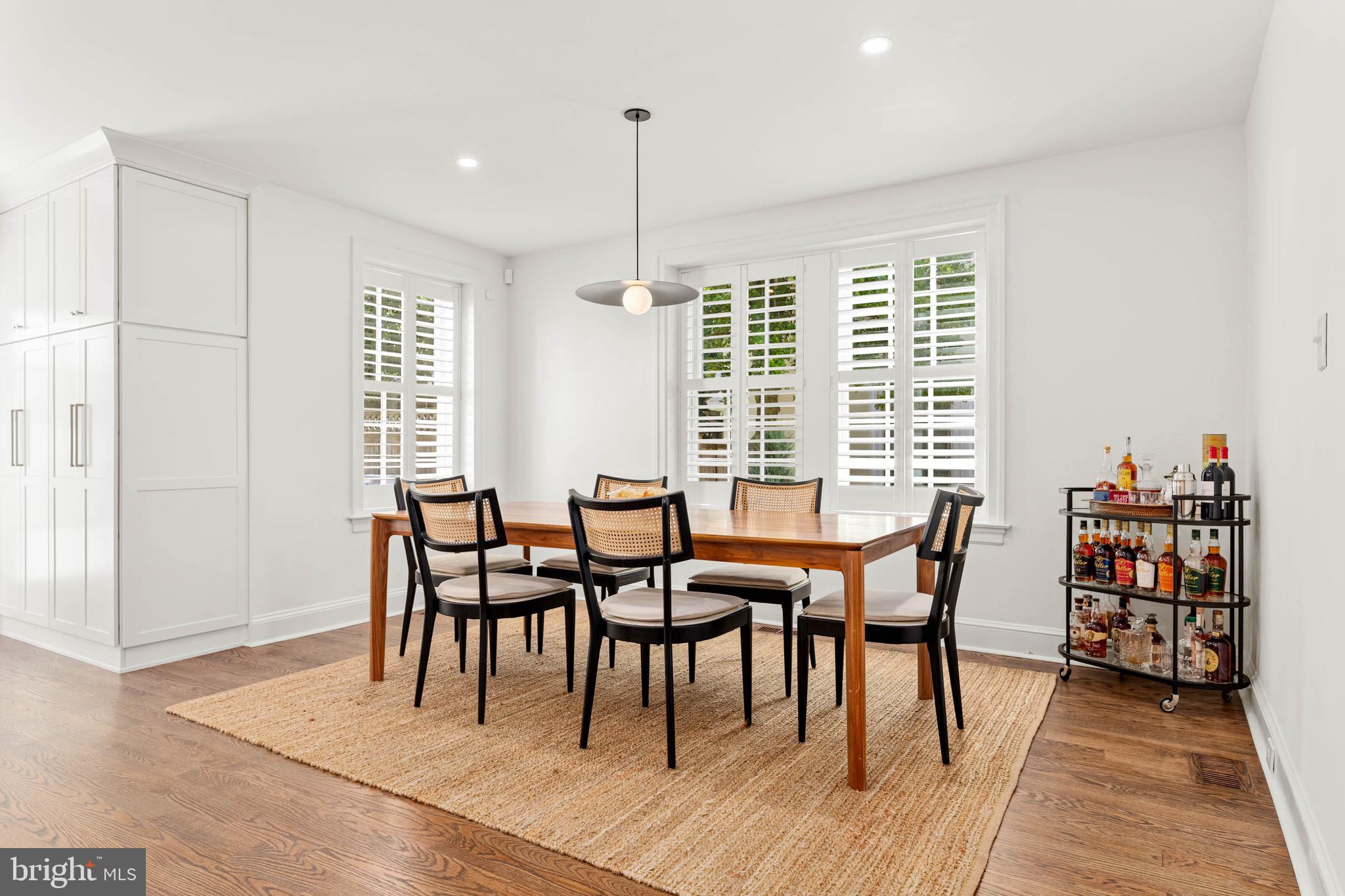 CHESTNUT HILL - Residential
