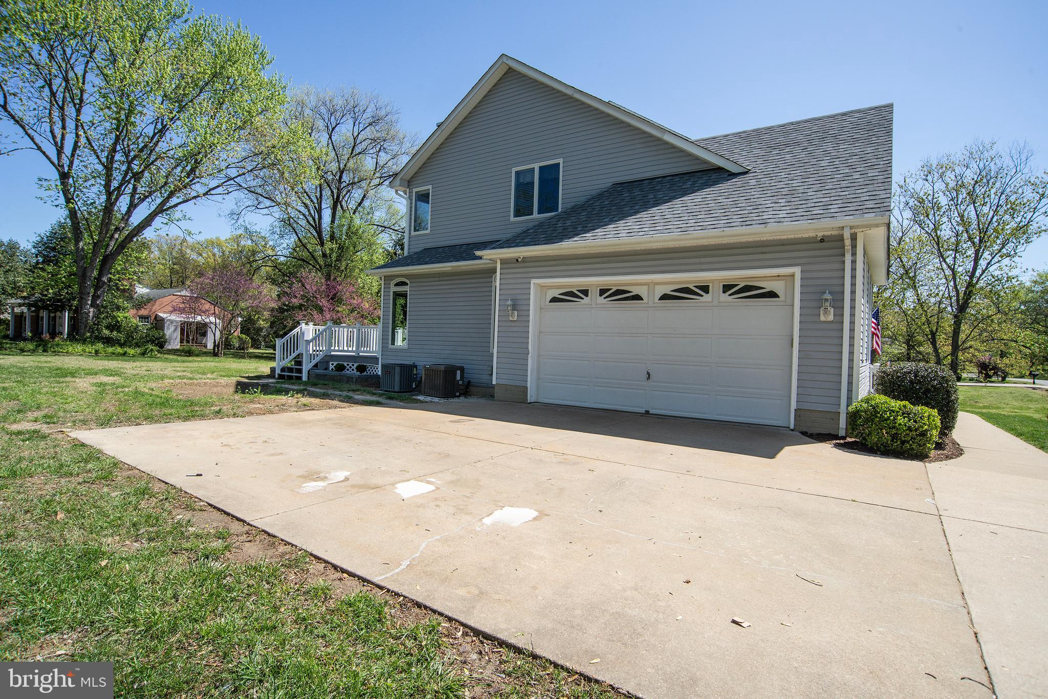 CLAYBURNE WOODS - Residential