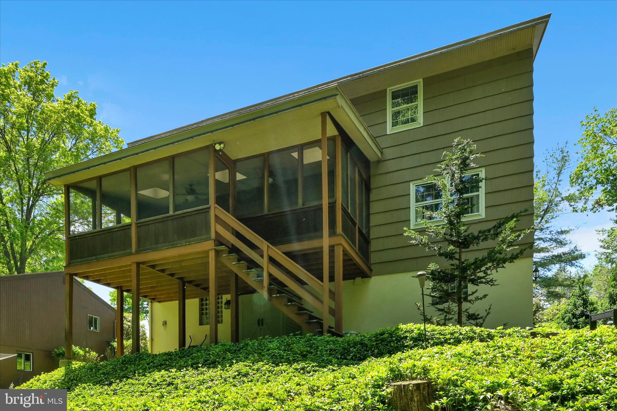 FOREST HILLS - Residential