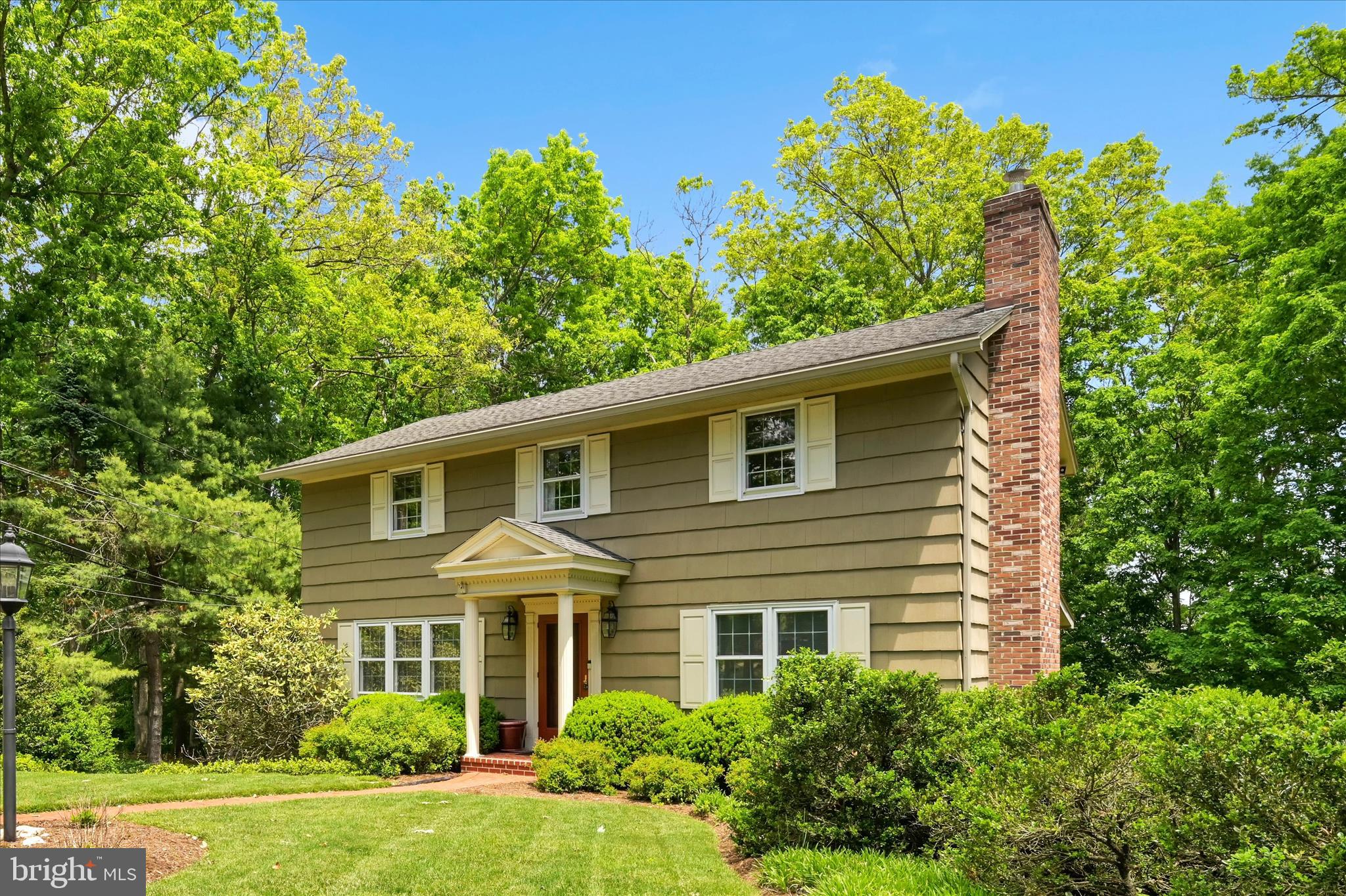 FOREST HILLS - Residential