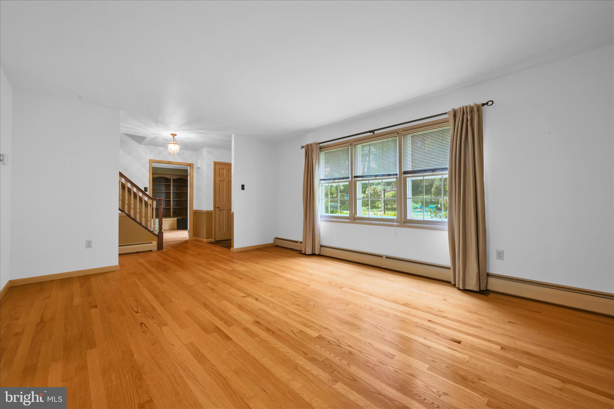 FOREST HILLS - Residential