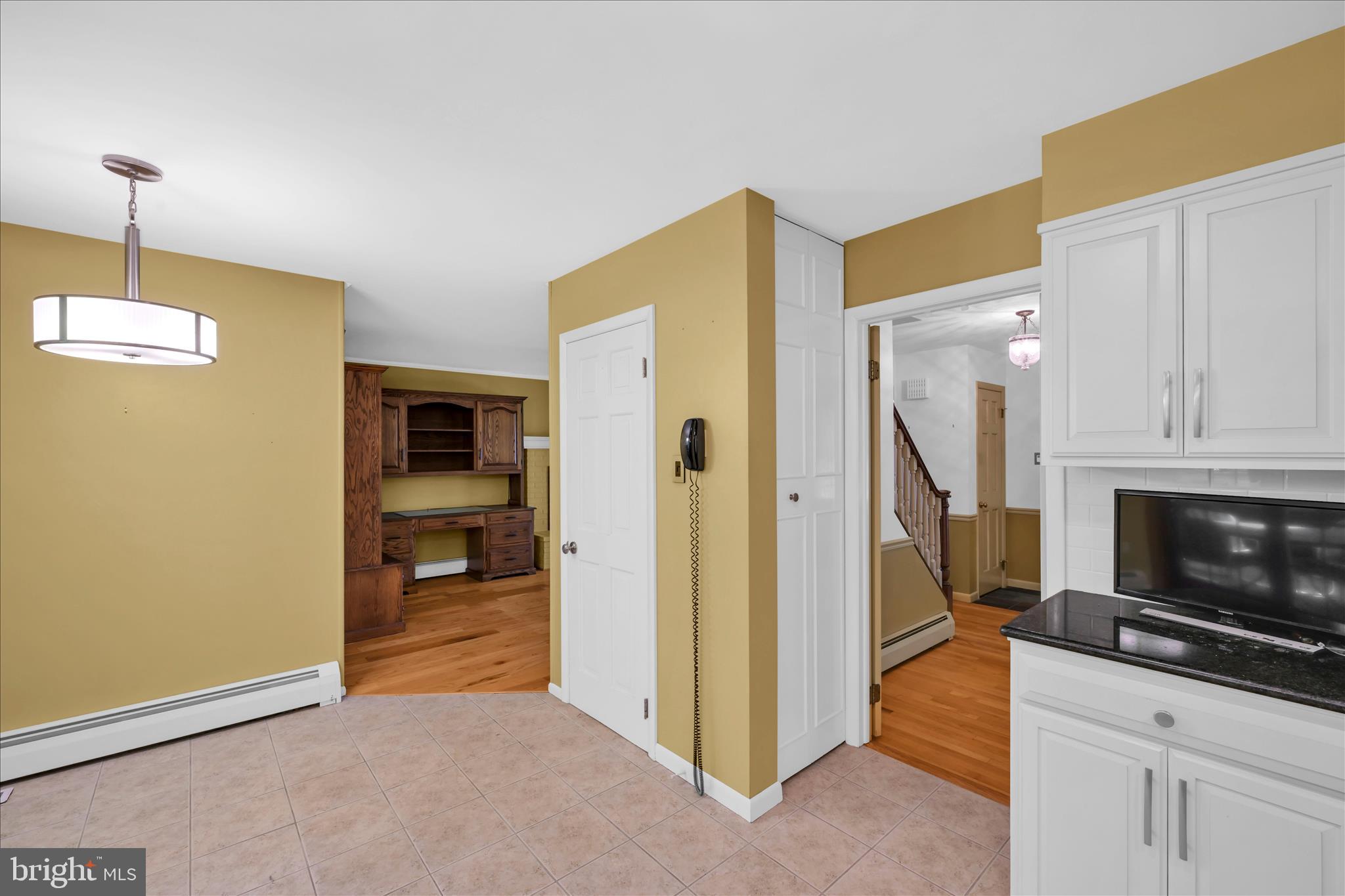 FOREST HILLS - Residential