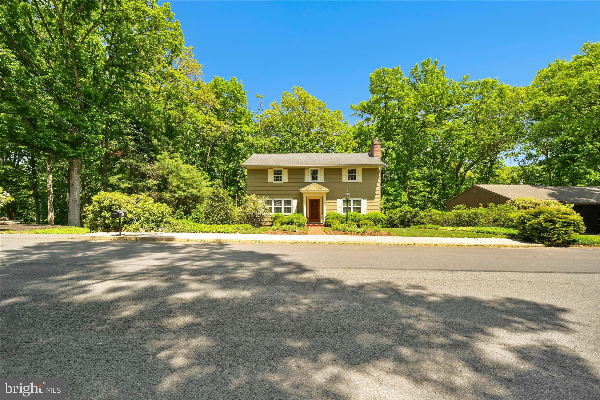 FOREST HILLS - Residential