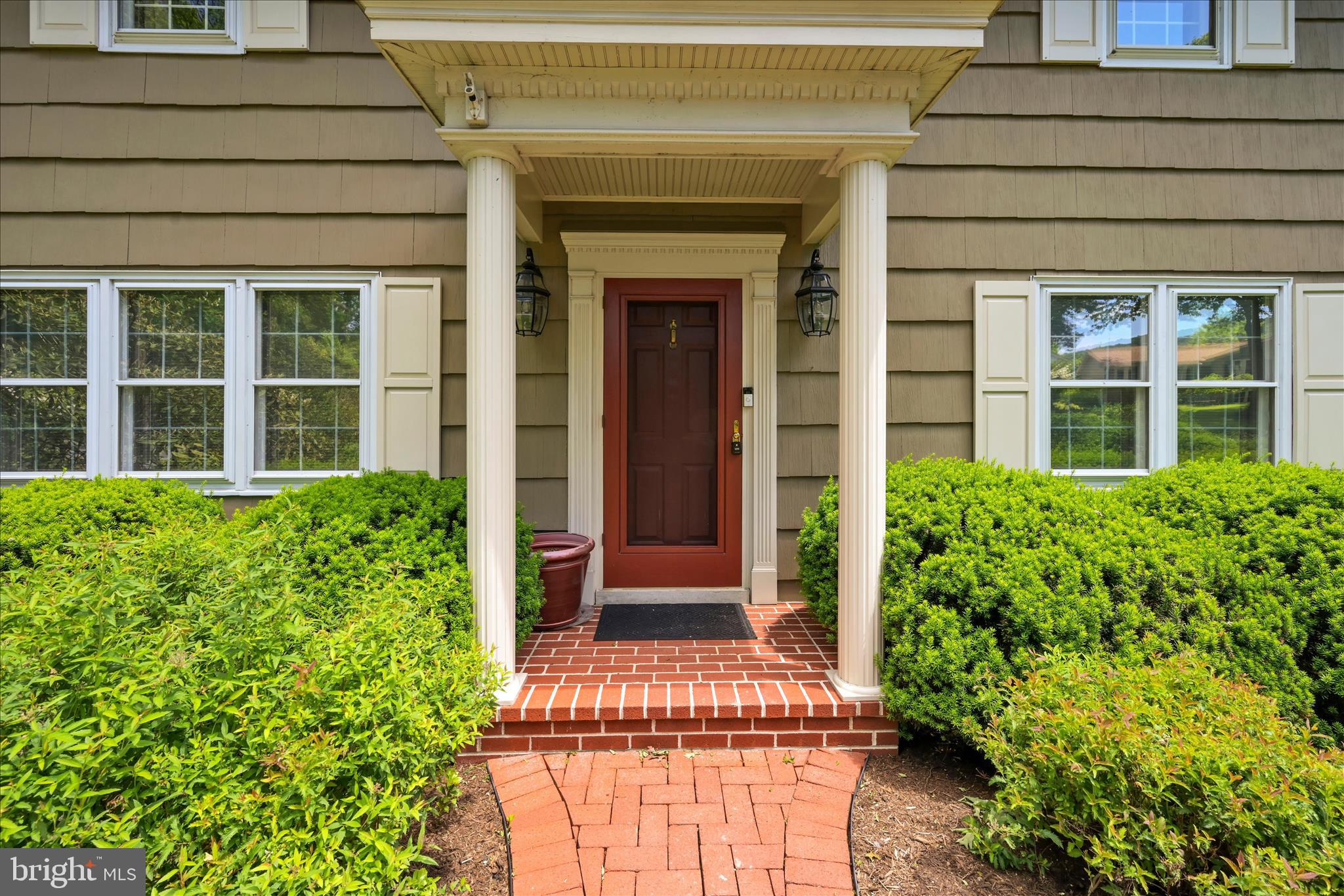 FOREST HILLS - Residential