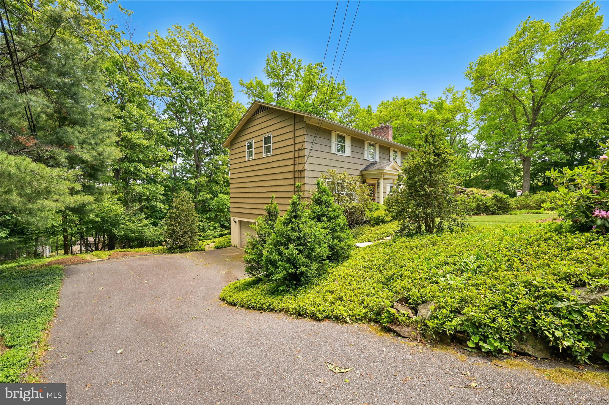FOREST HILLS - Residential