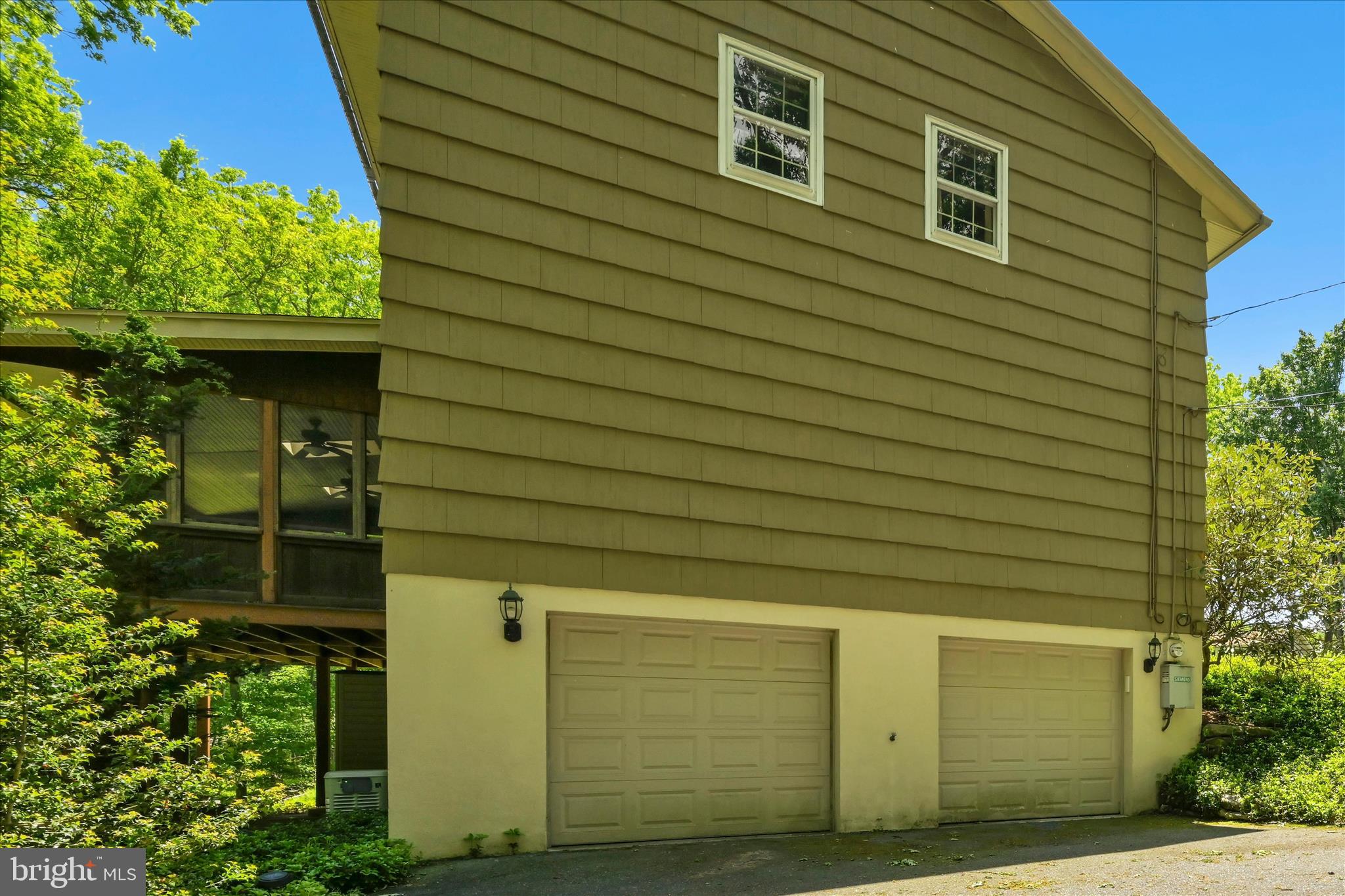 FOREST HILLS - Residential