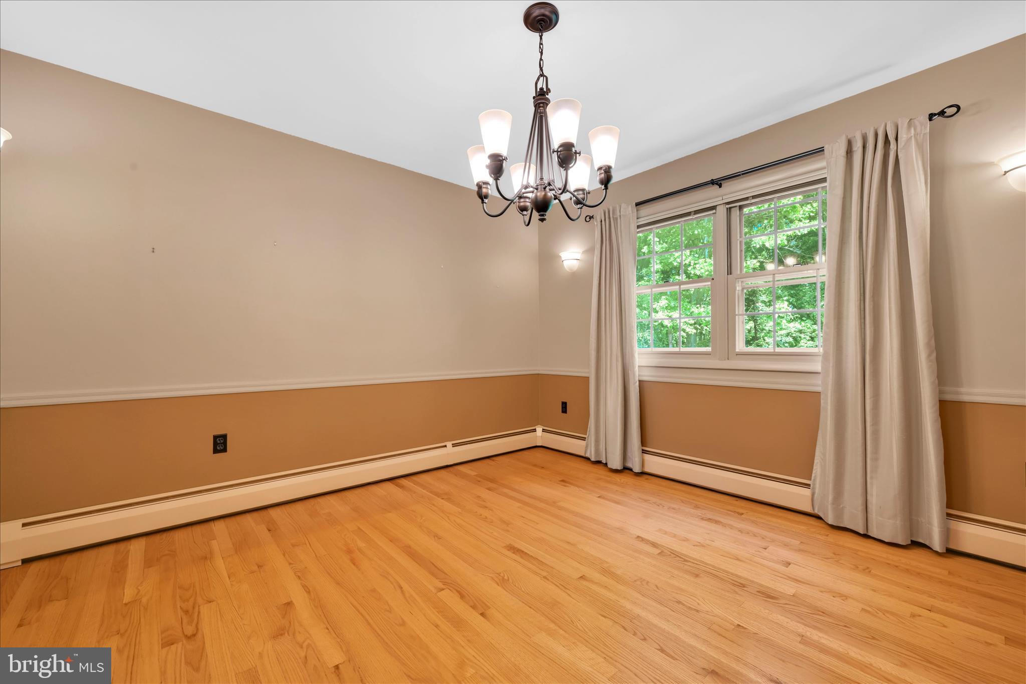 FOREST HILLS - Residential