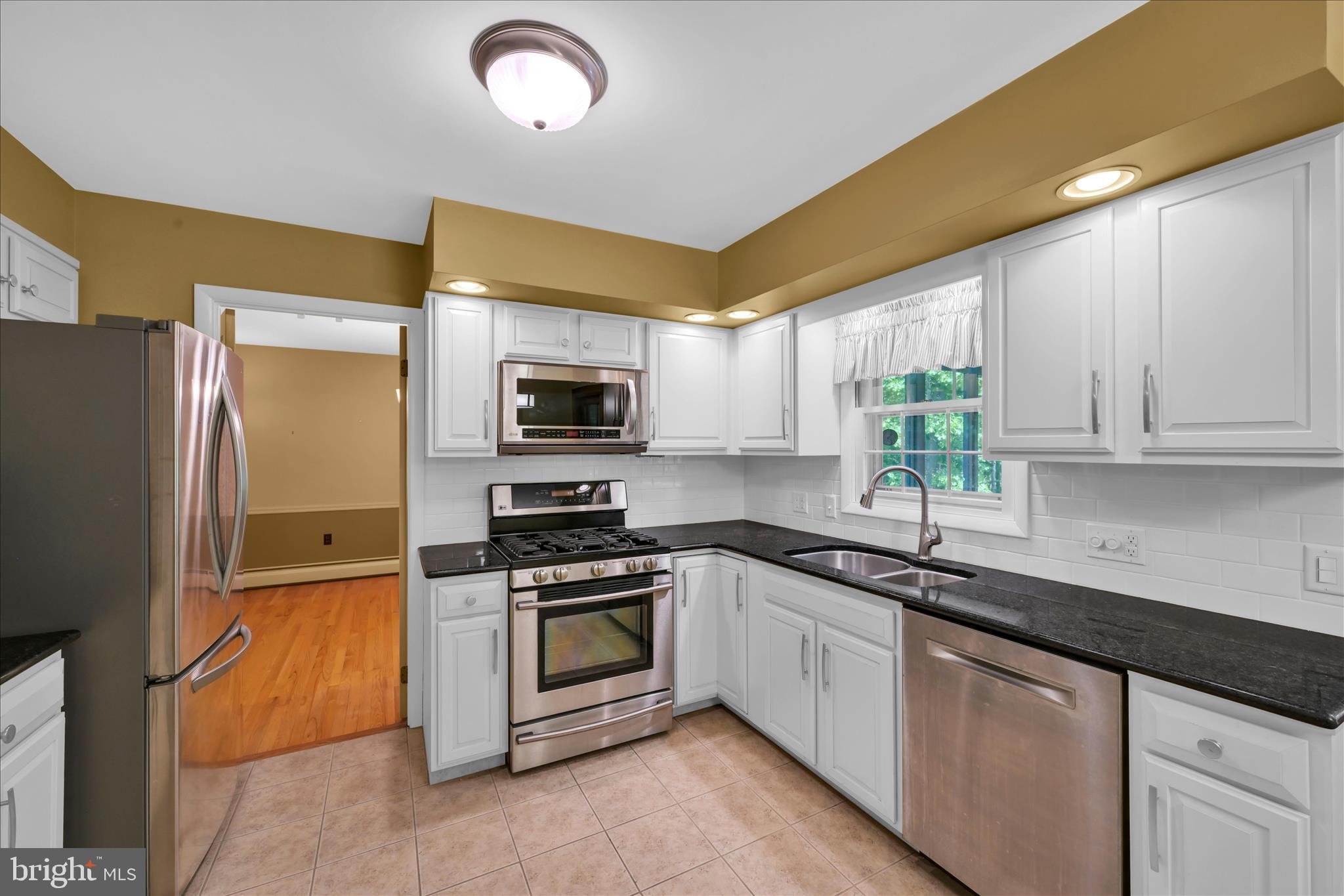 FOREST HILLS - Residential