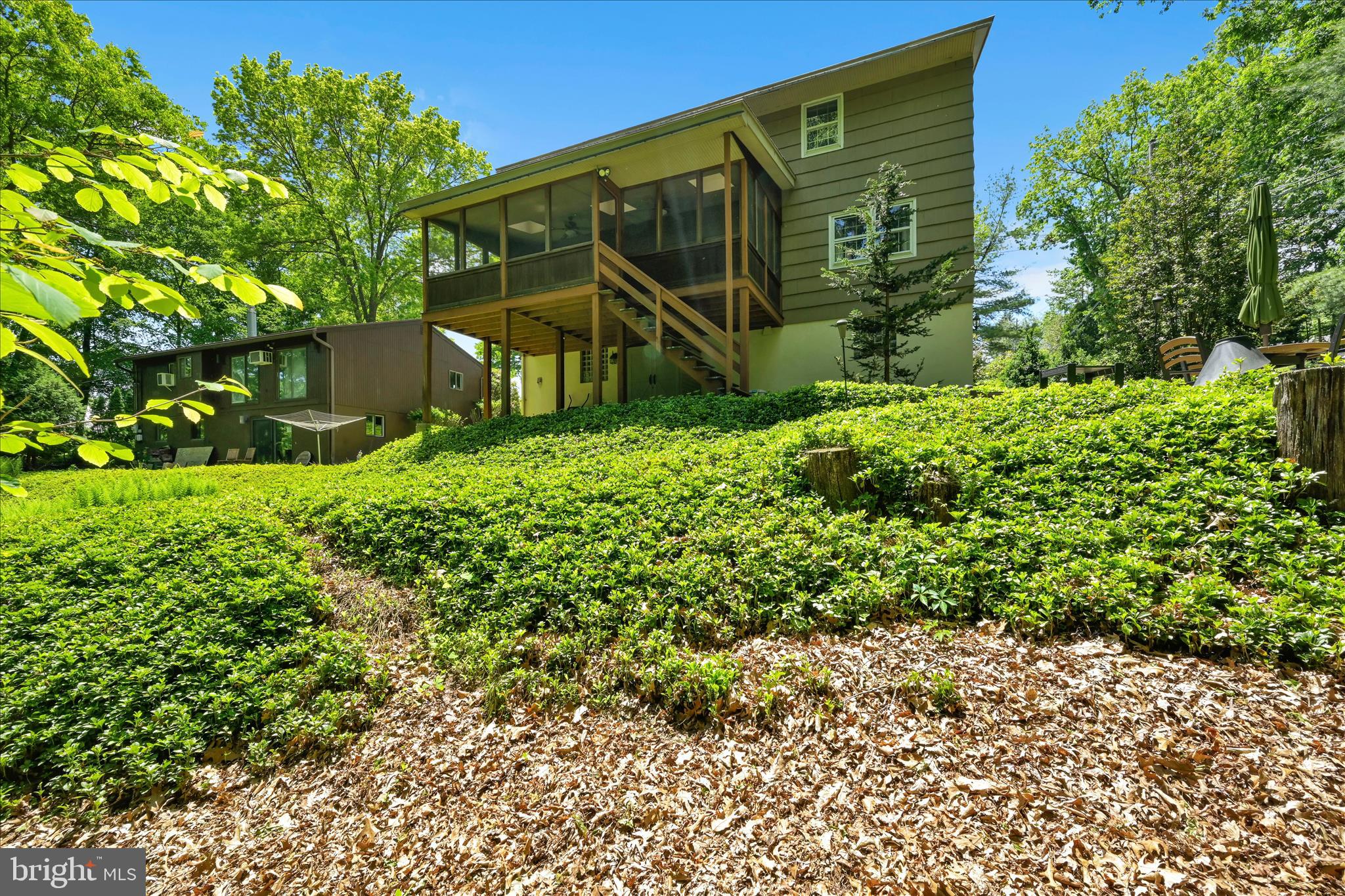 FOREST HILLS - Residential