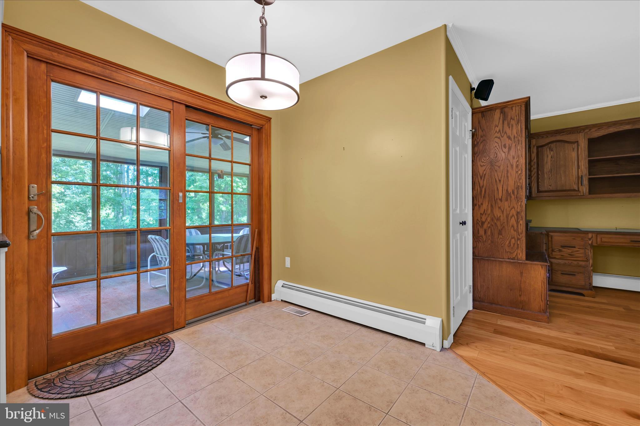 FOREST HILLS - Residential