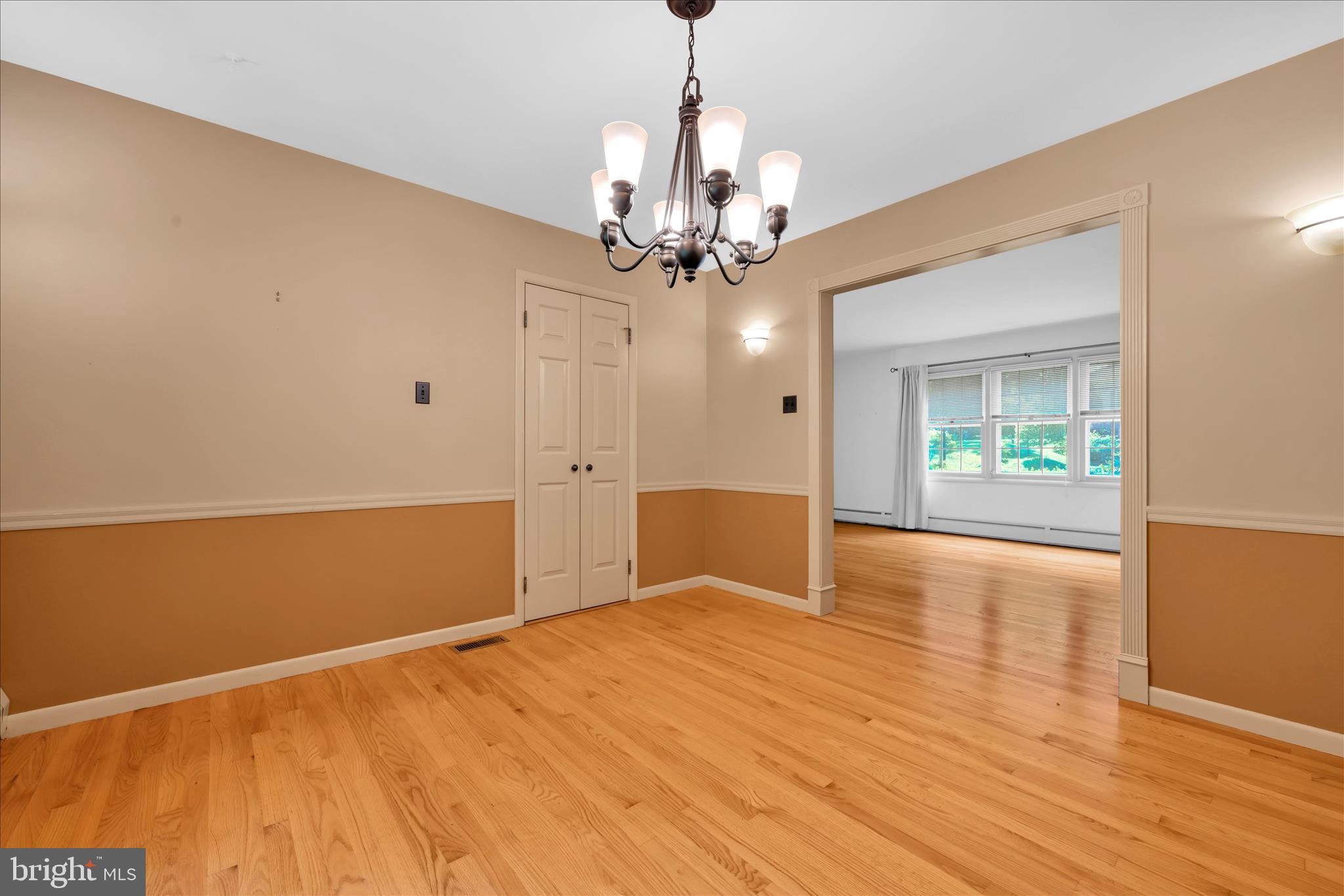FOREST HILLS - Residential