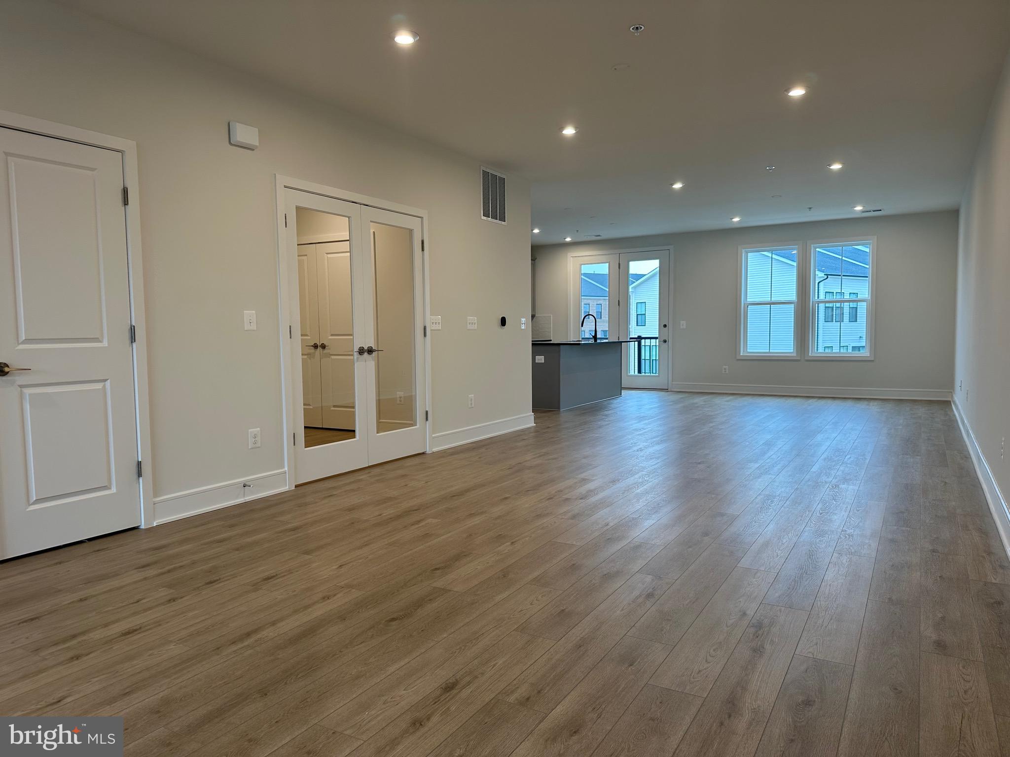 DEMOTT & SILVER - Residential Lease