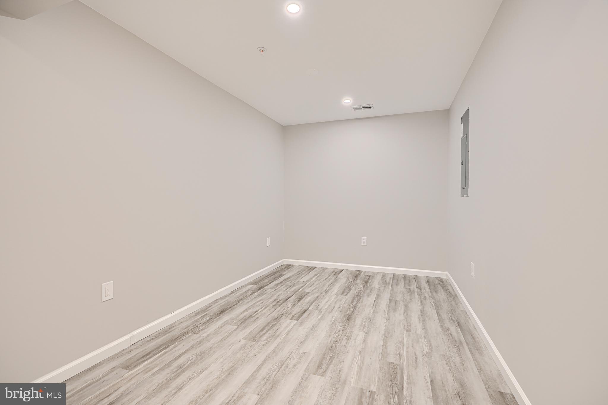 ESSEX - Residential
