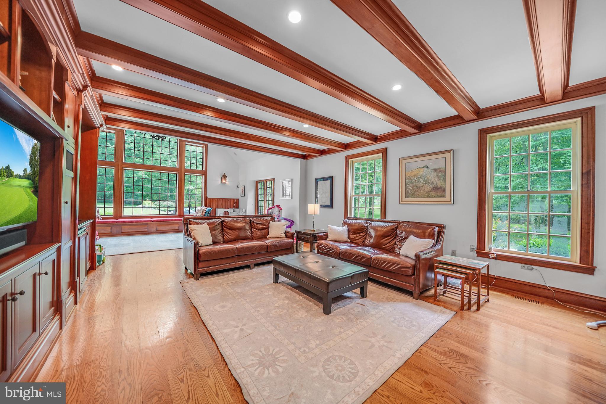 RADNOR HUNT - Residential