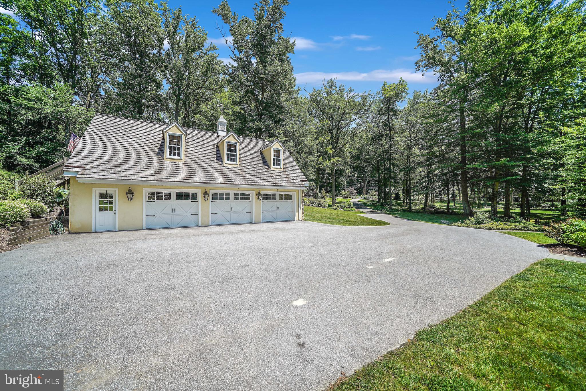 RADNOR HUNT - Residential