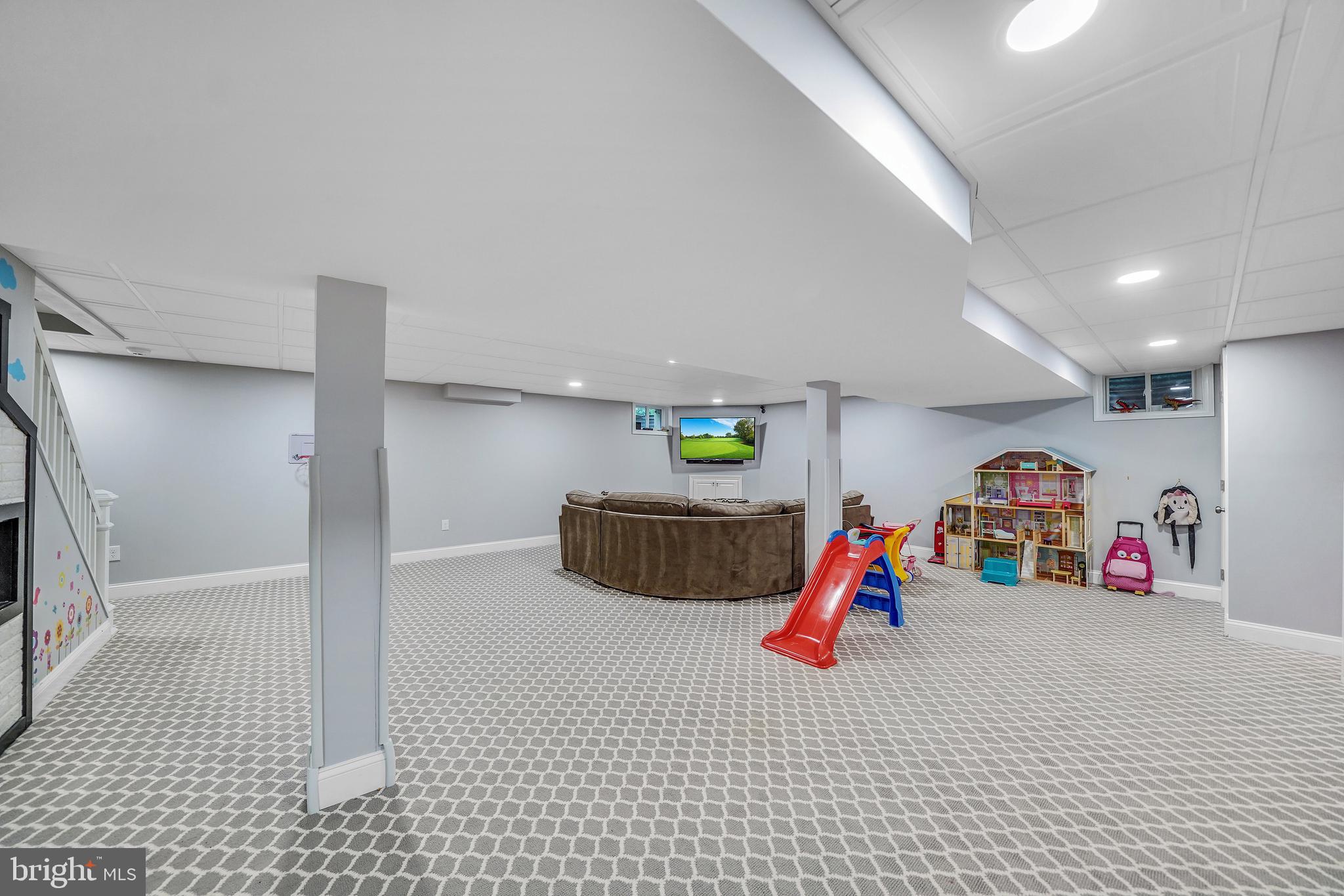 RADNOR HUNT - Residential
