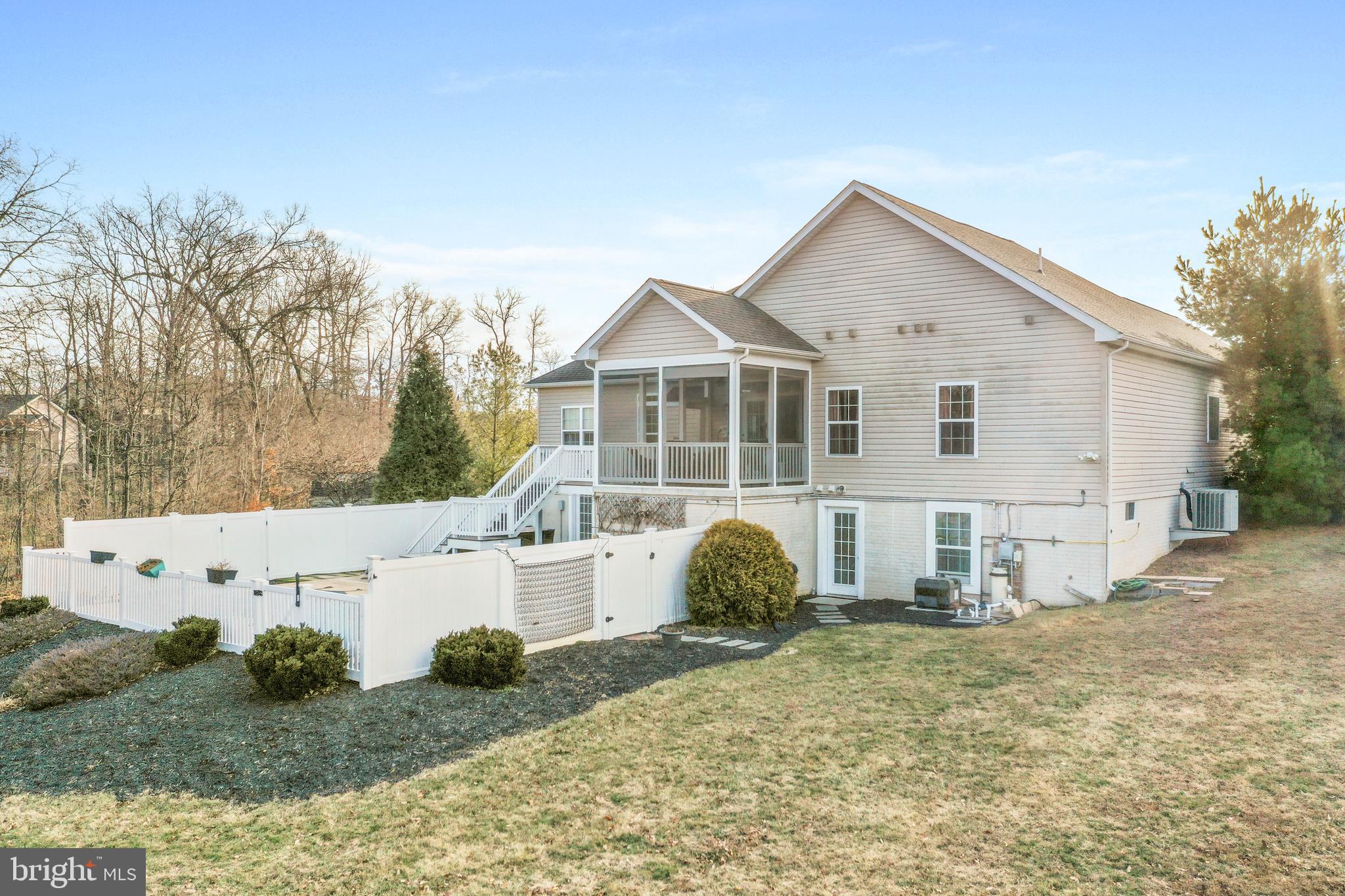 BROOKFIELD - Residential