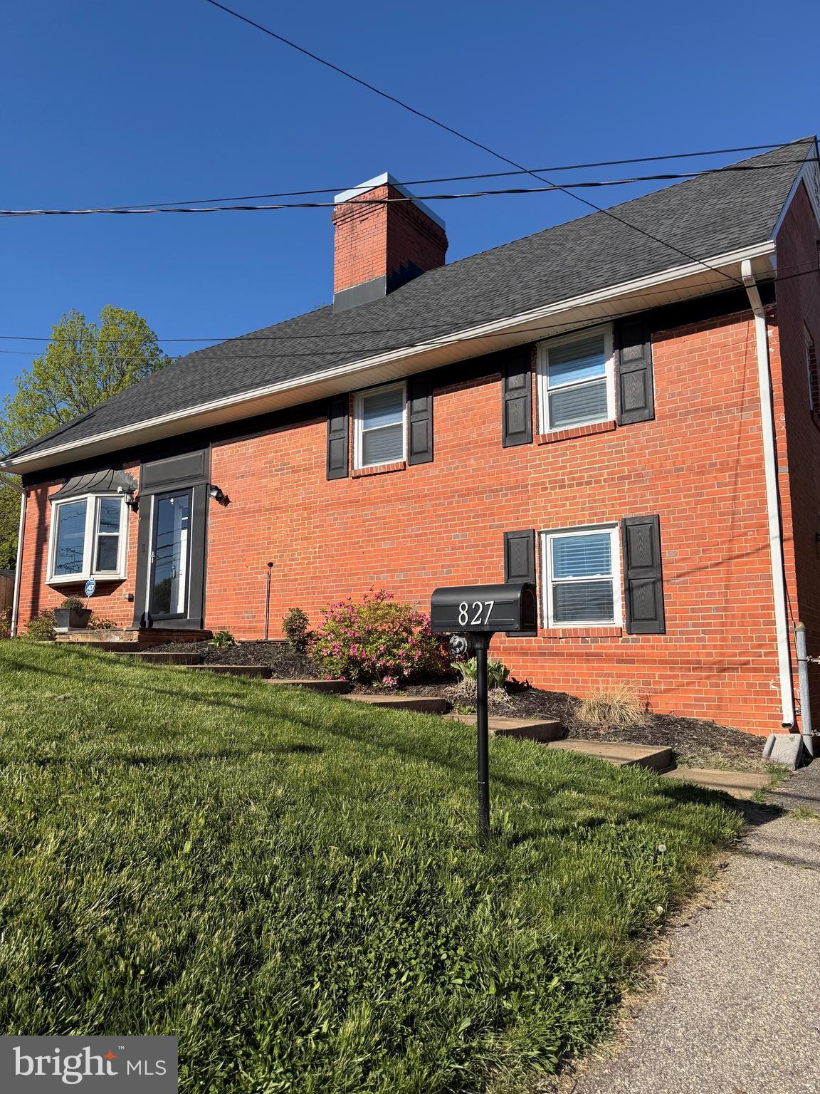 FOREST KNOLLS - Residential