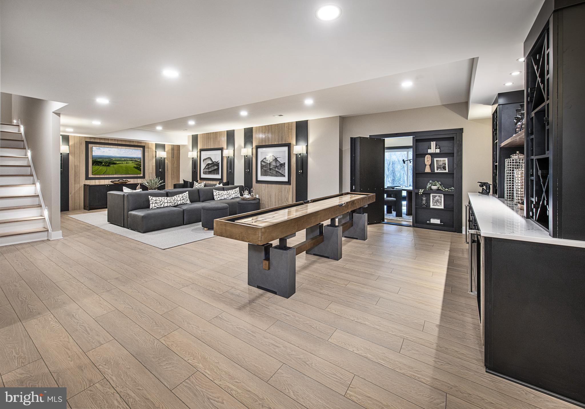 BRETON HILL - Residential