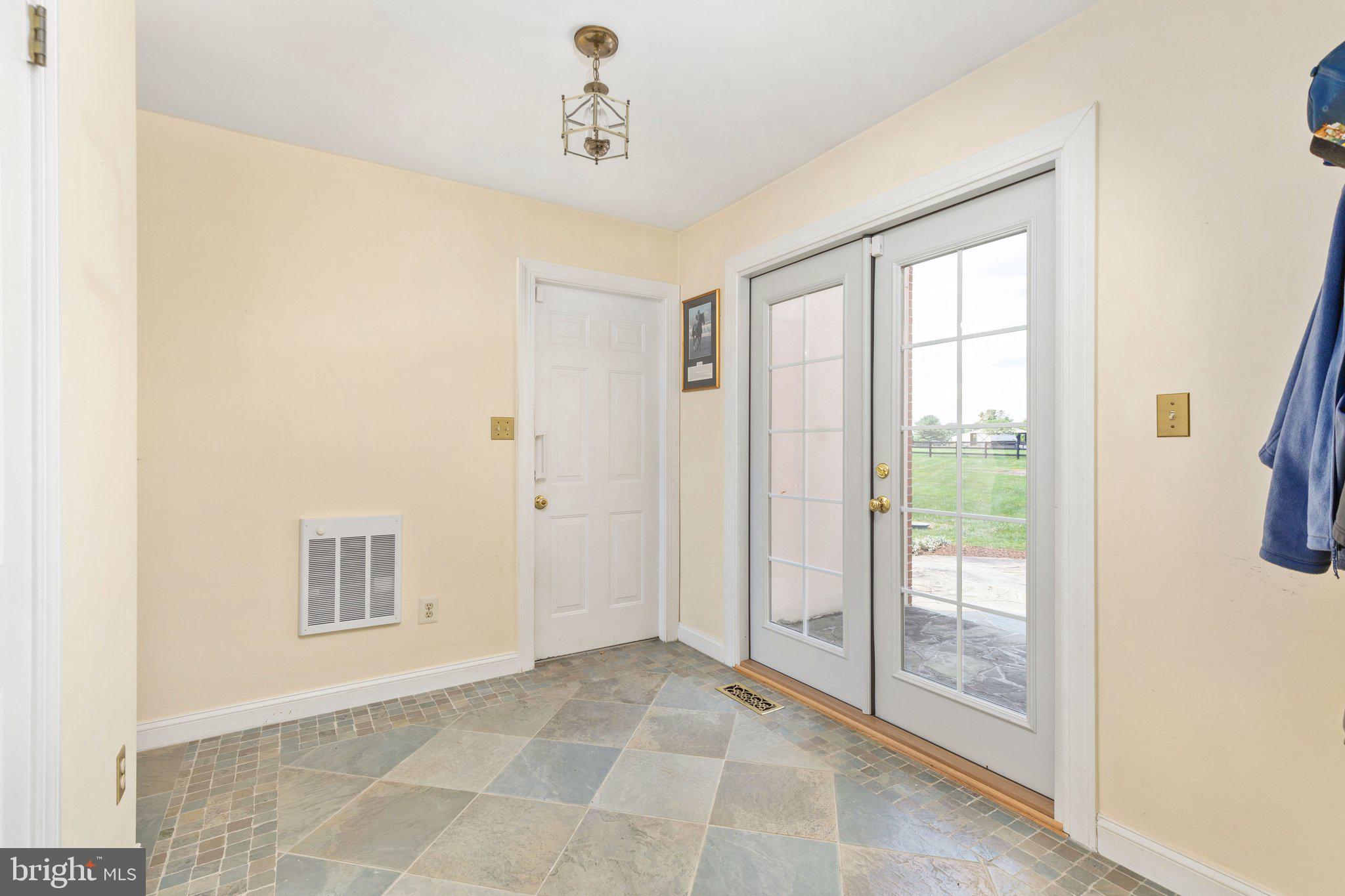 ATOKA CHASE - Residential