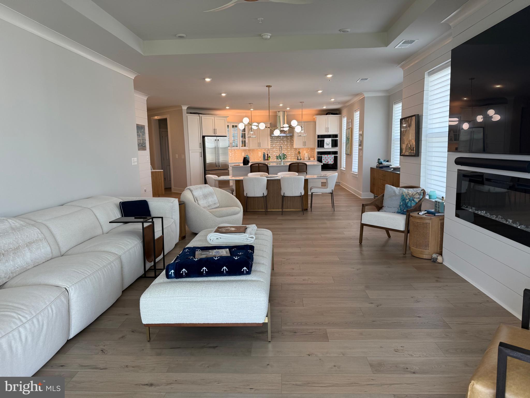 FOUR SEASONS AT KENT ISLAND - Residential