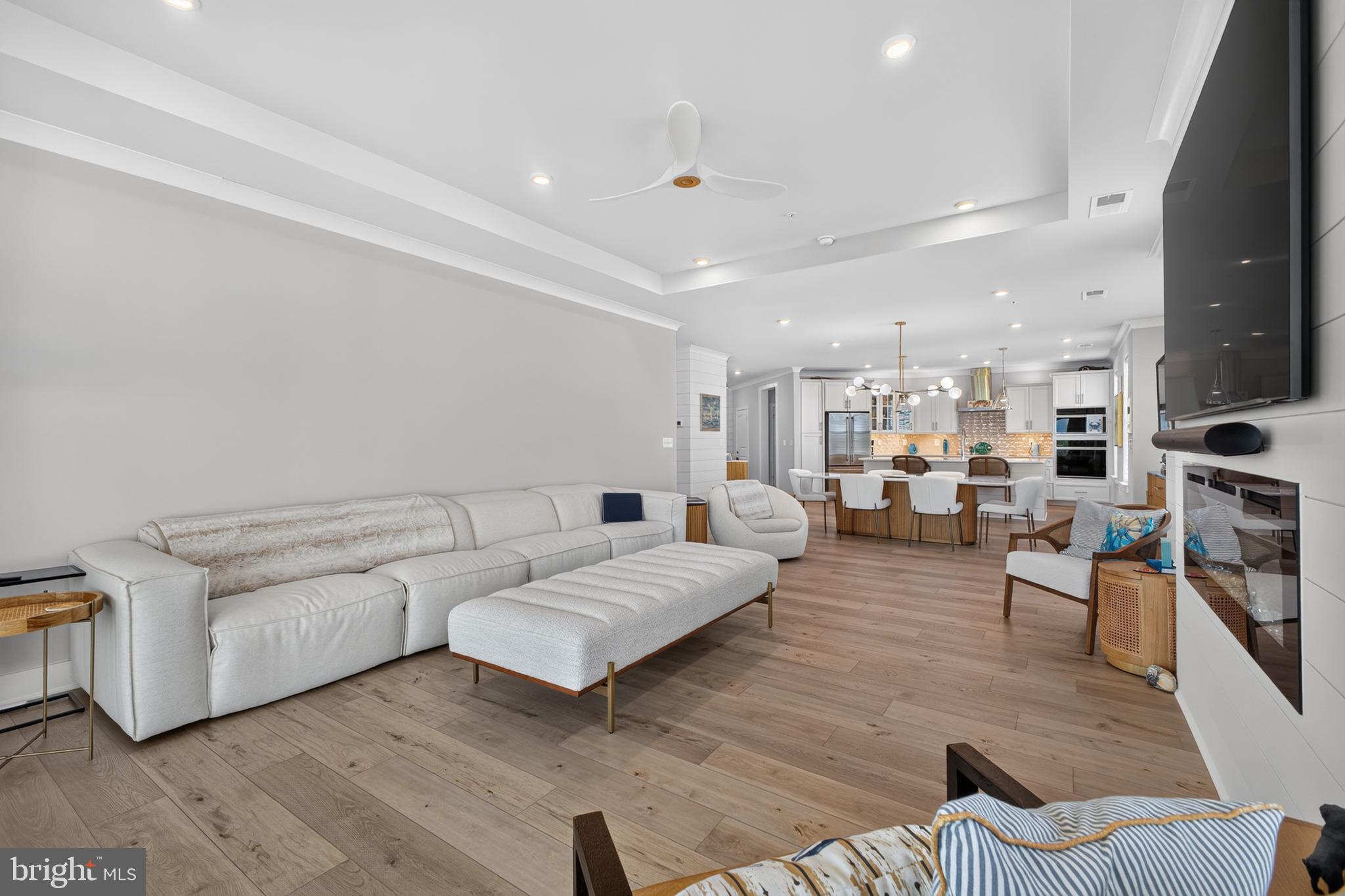 FOUR SEASONS AT KENT ISLAND - Residential