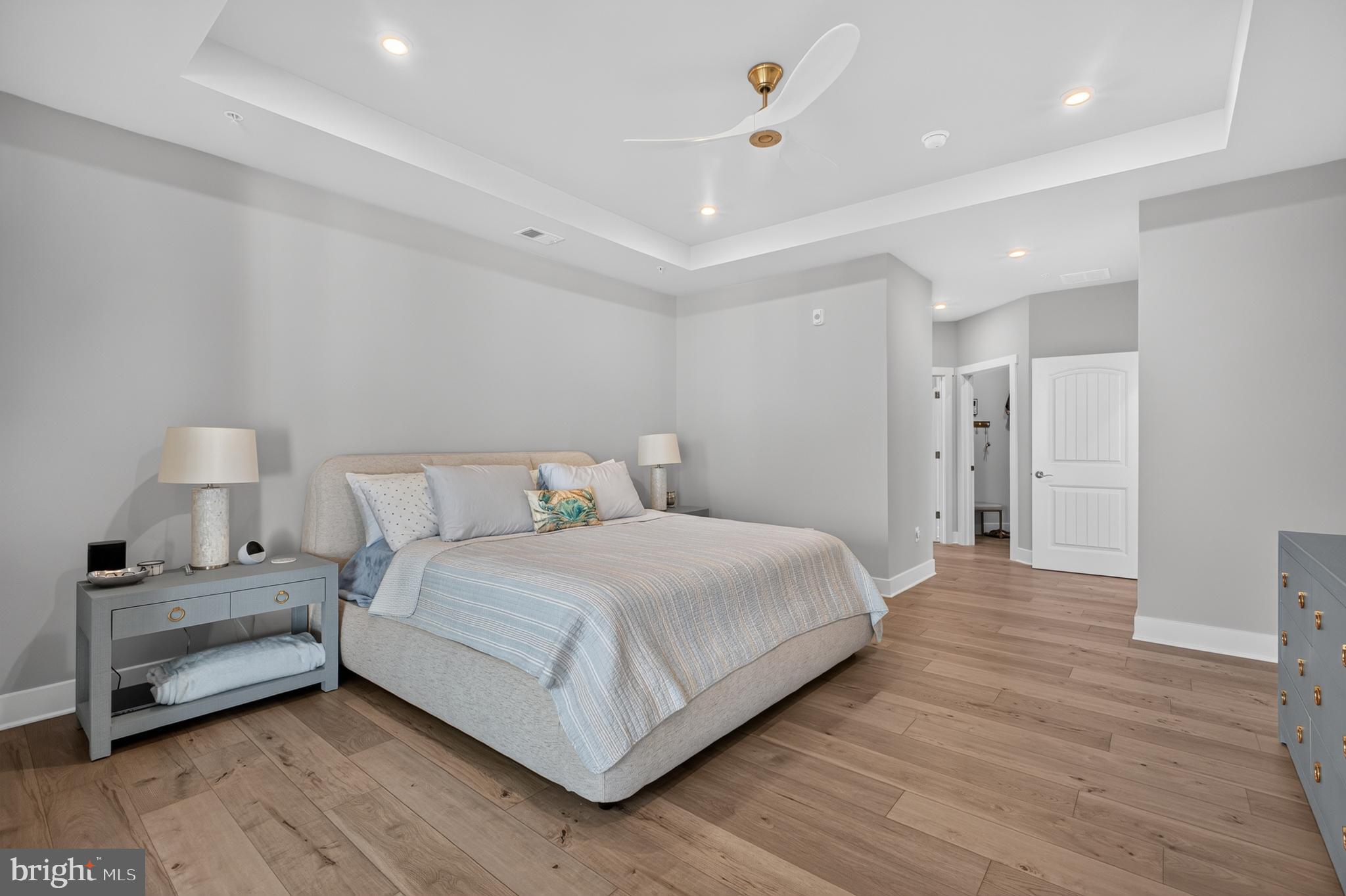 FOUR SEASONS AT KENT ISLAND - Residential