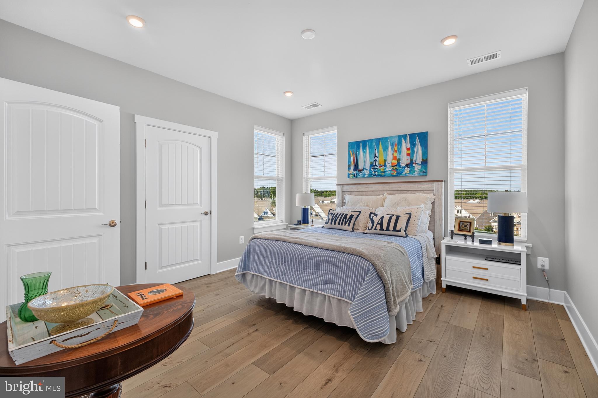 FOUR SEASONS AT KENT ISLAND - Residential