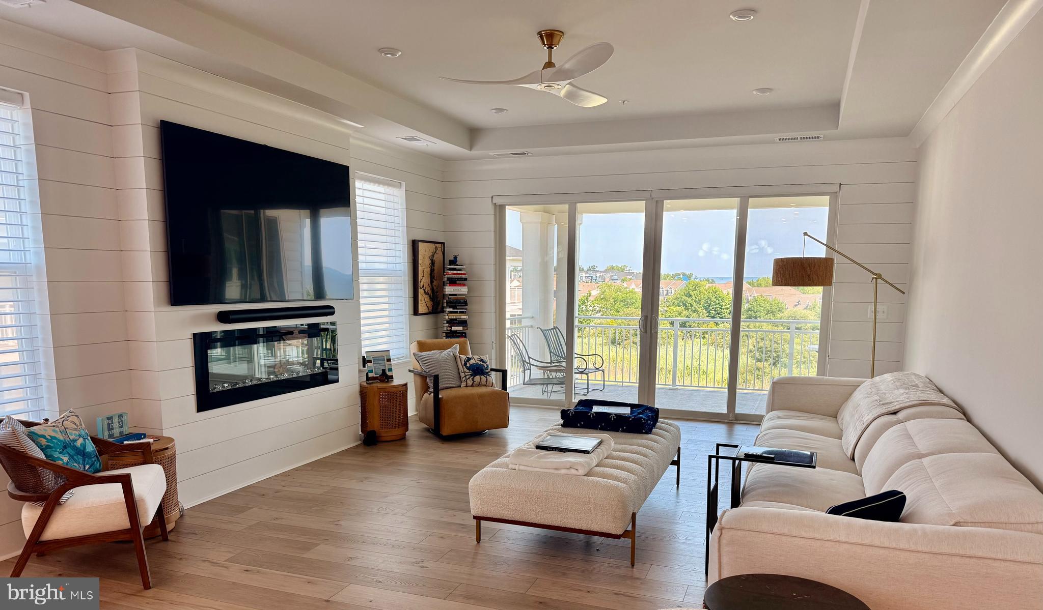 FOUR SEASONS AT KENT ISLAND - Residential
