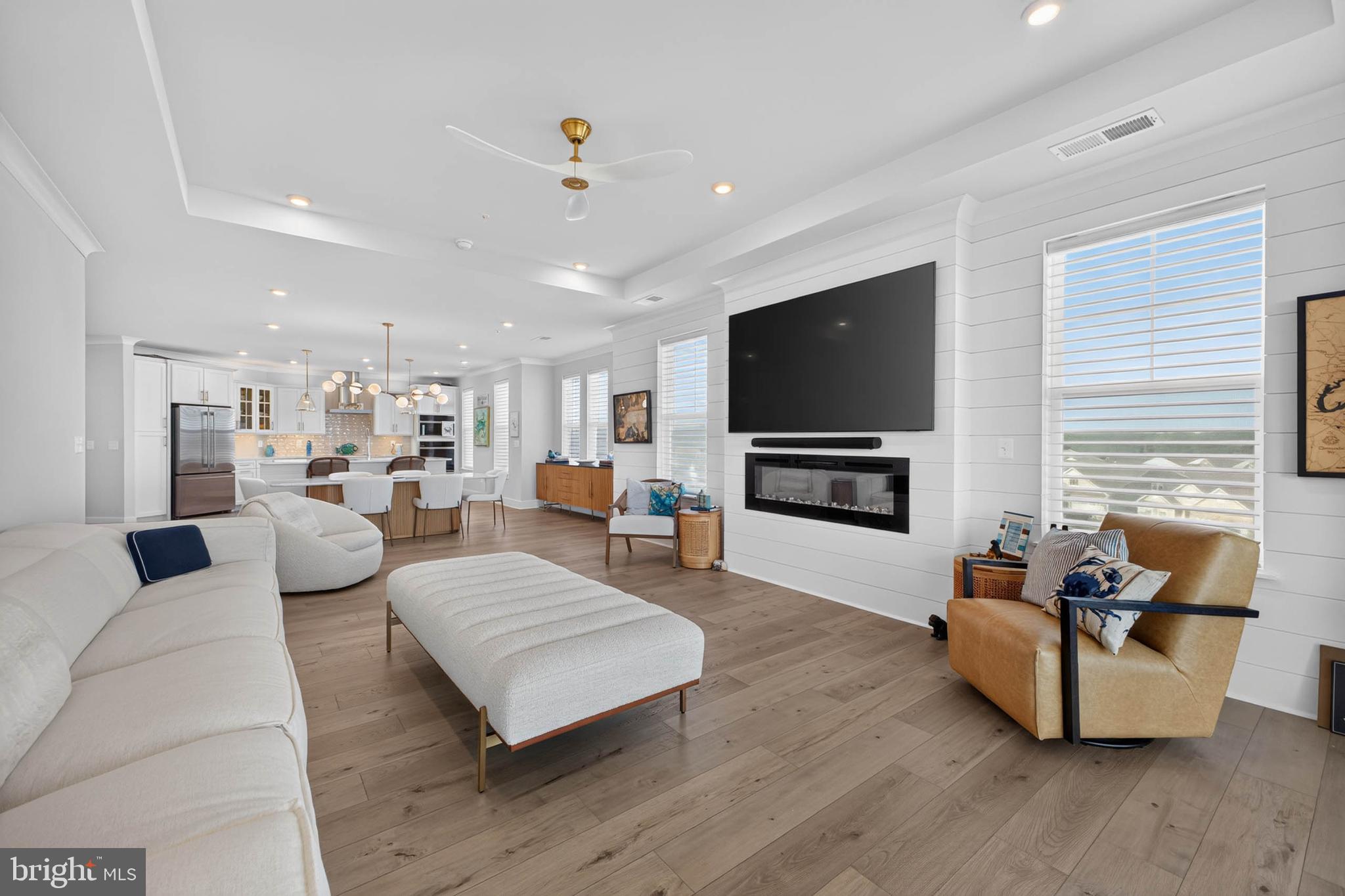FOUR SEASONS AT KENT ISLAND - Residential