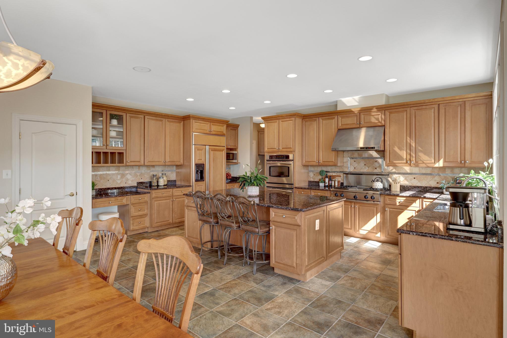TIMBERLAKE ESTATES - Residential