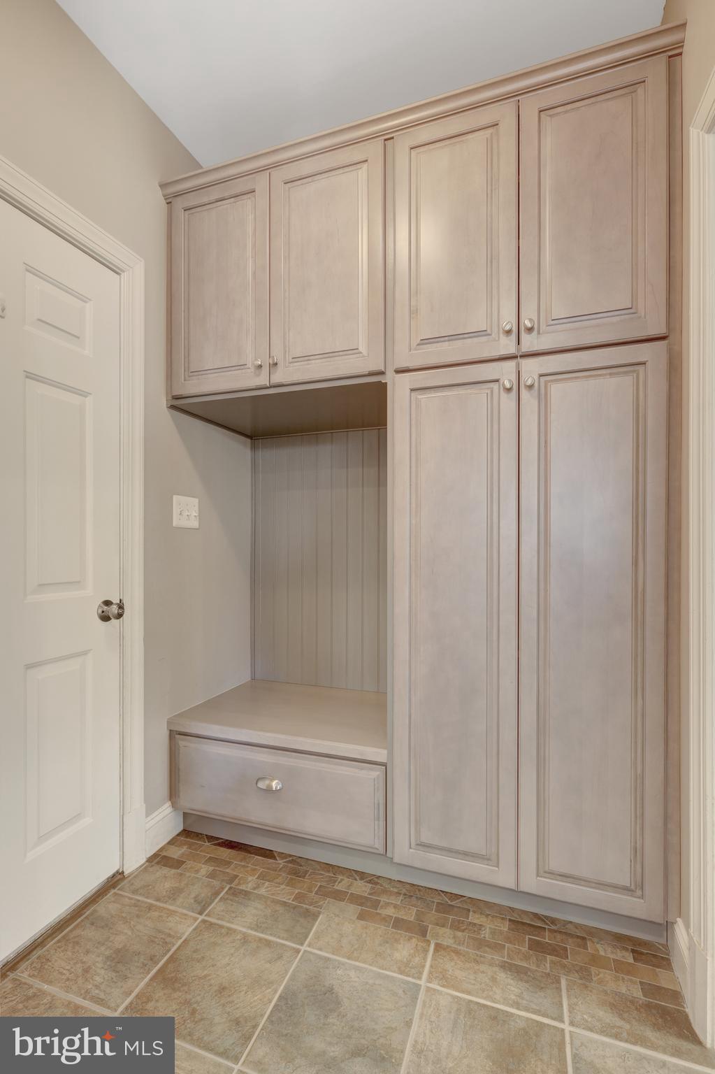 TIMBERLAKE ESTATES - Residential