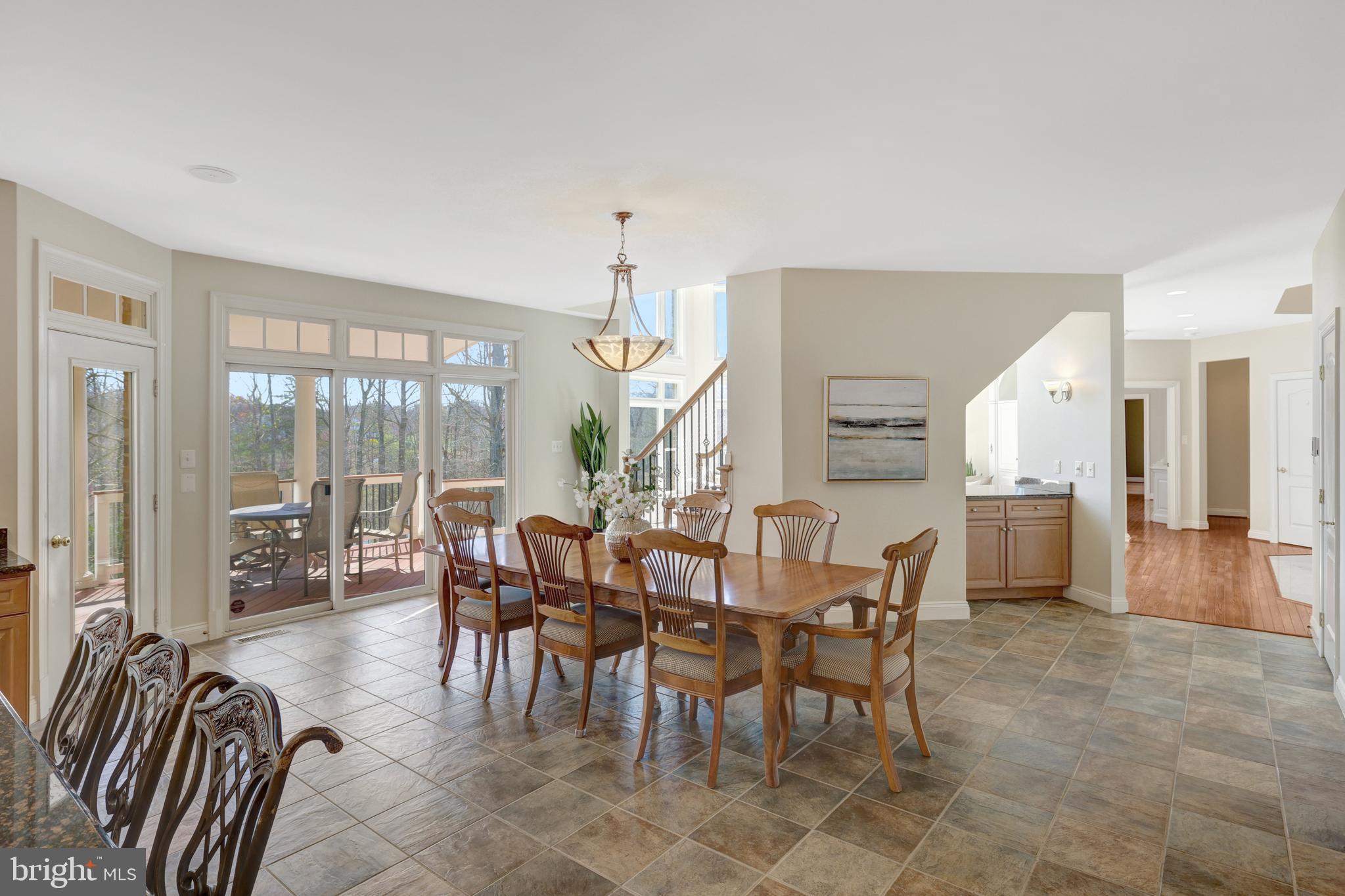 TIMBERLAKE ESTATES - Residential
