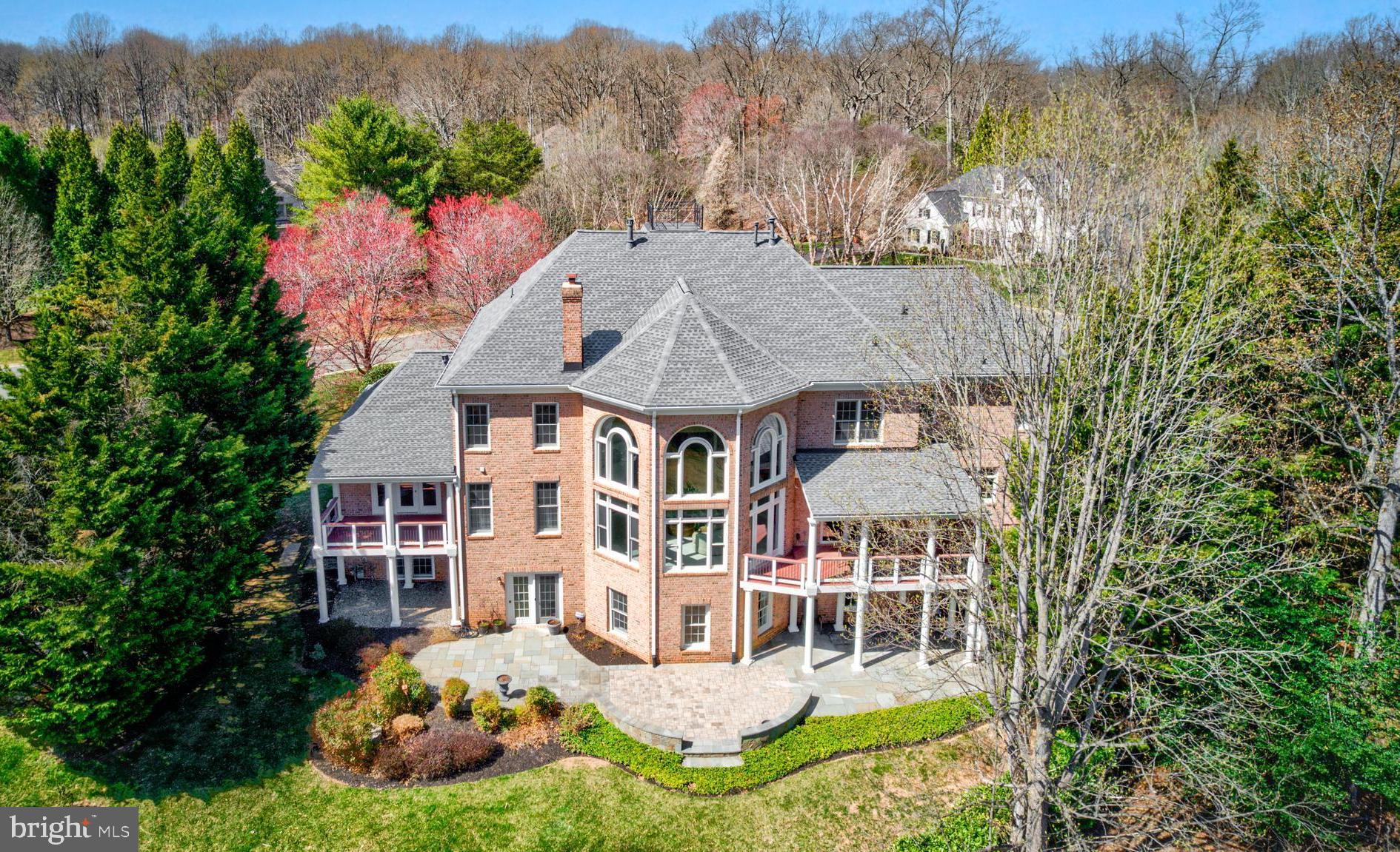 TIMBERLAKE ESTATES - Residential