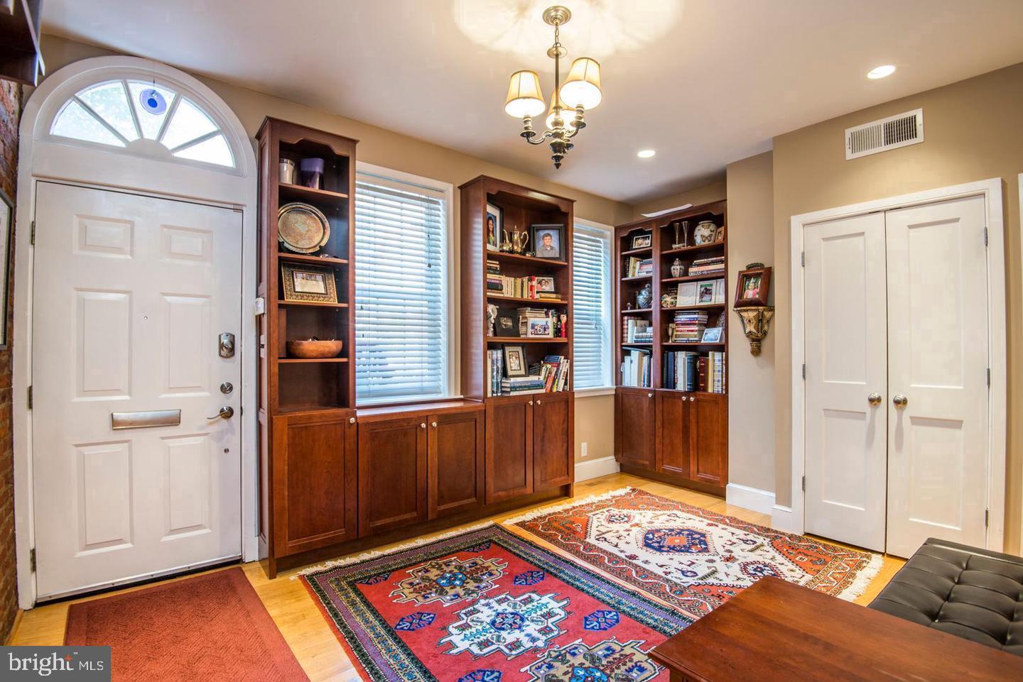 HAWTHORNE - Residential Lease