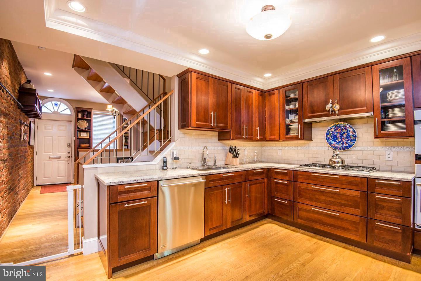 HAWTHORNE - Residential Lease