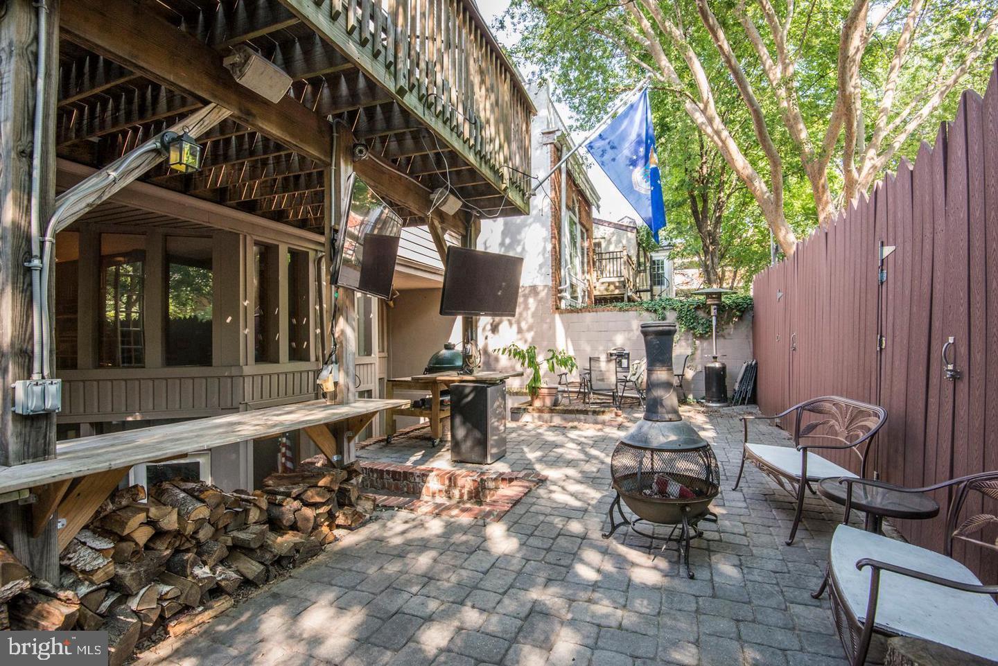 HAWTHORNE - Residential Lease