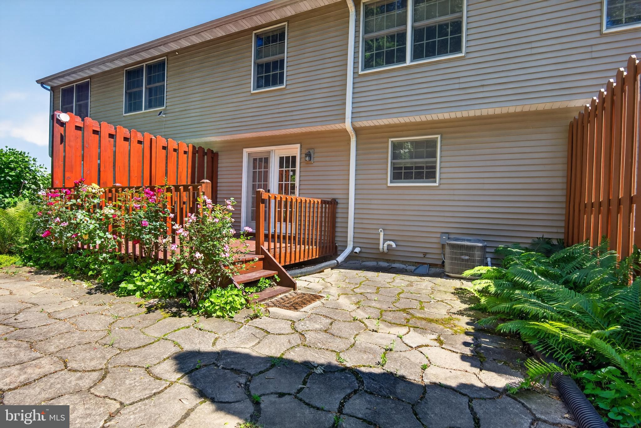 SUMMIT HILLS - Residential