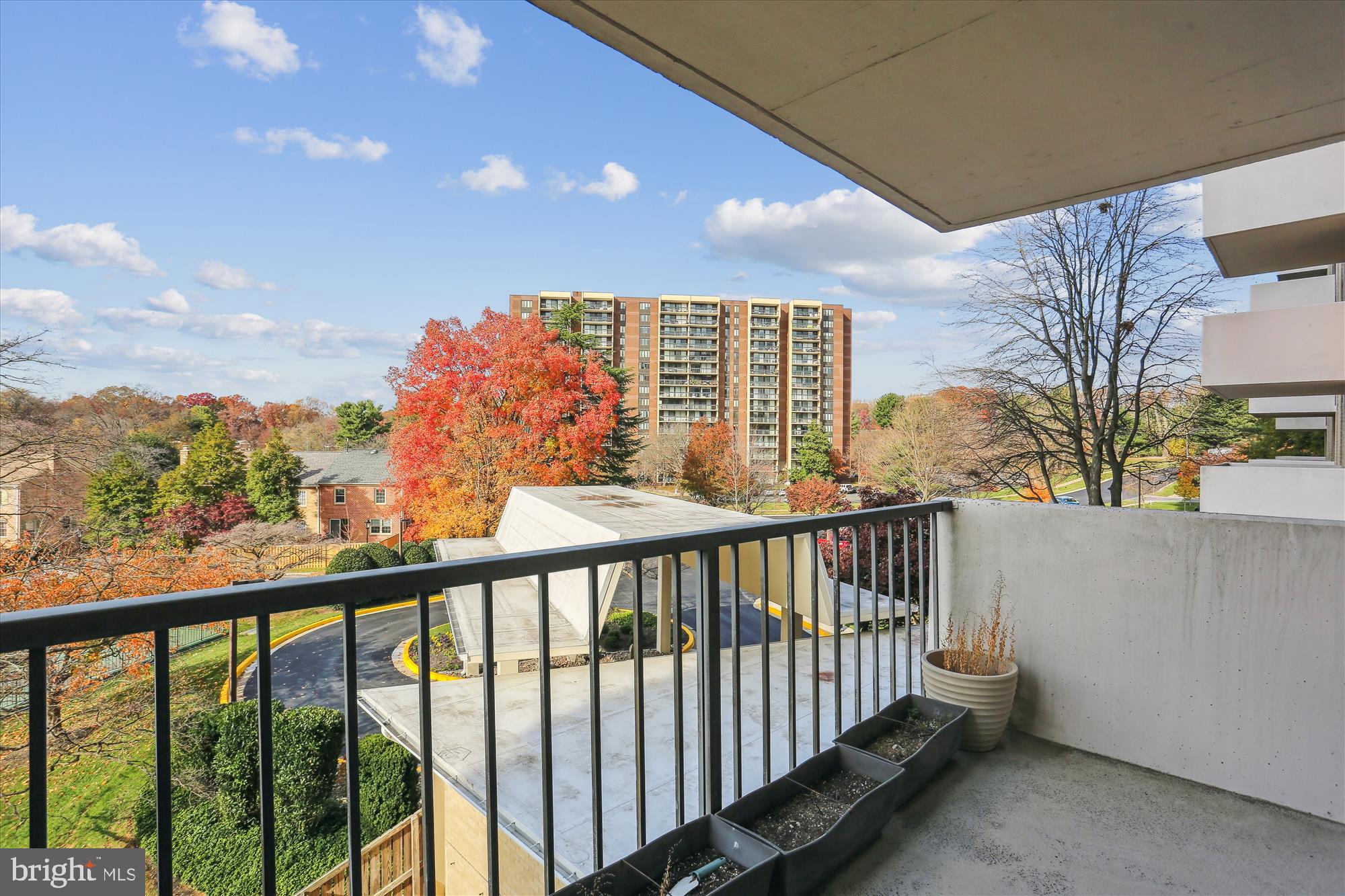 WESTLAKE TOWERS - Residential Lease