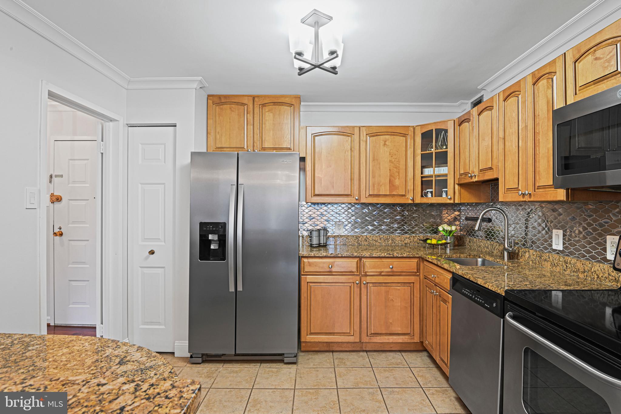 MCLEAN HOUSE - Residential