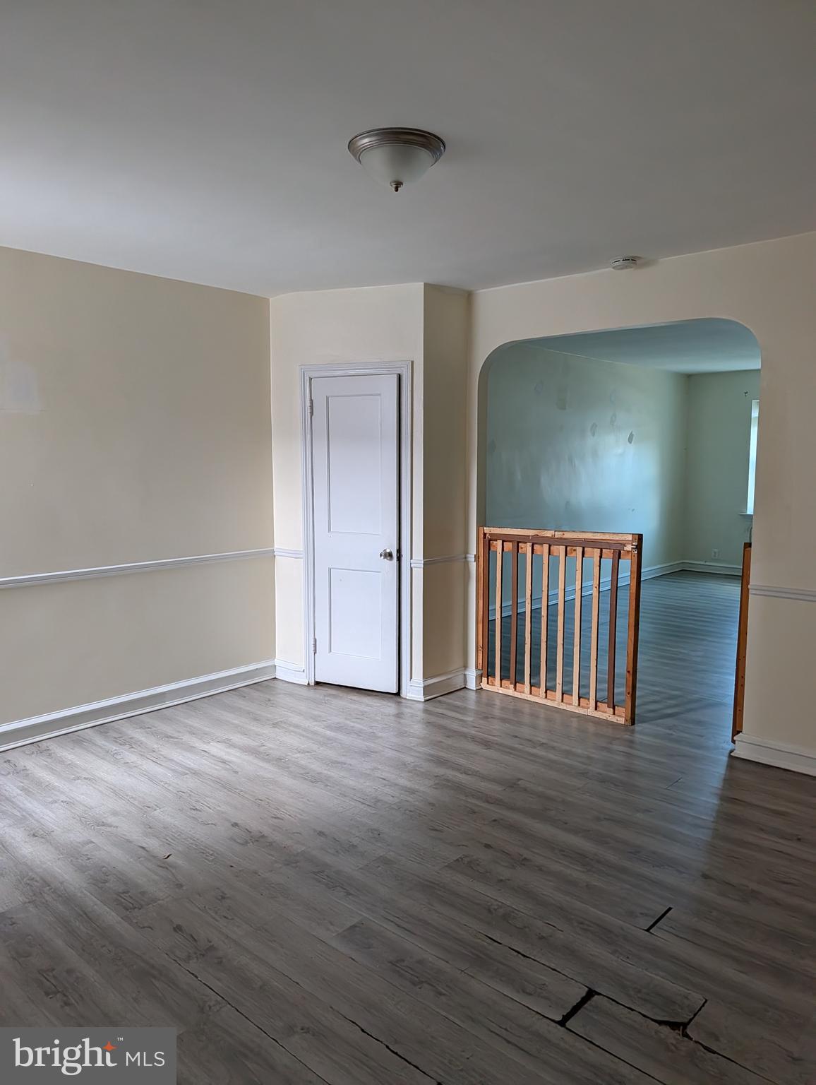 OXFORD CIRCLE - Residential