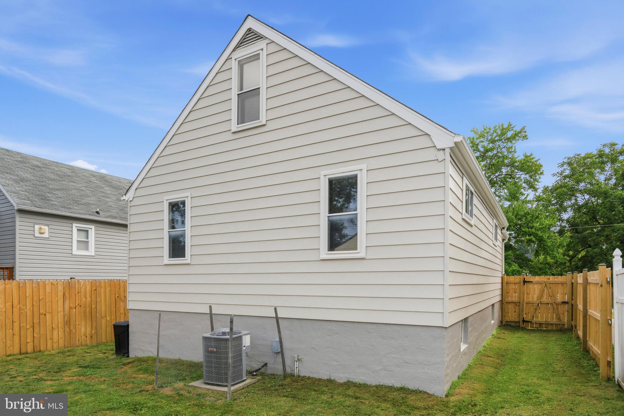 CARLYNN HEIGHTS - Residential